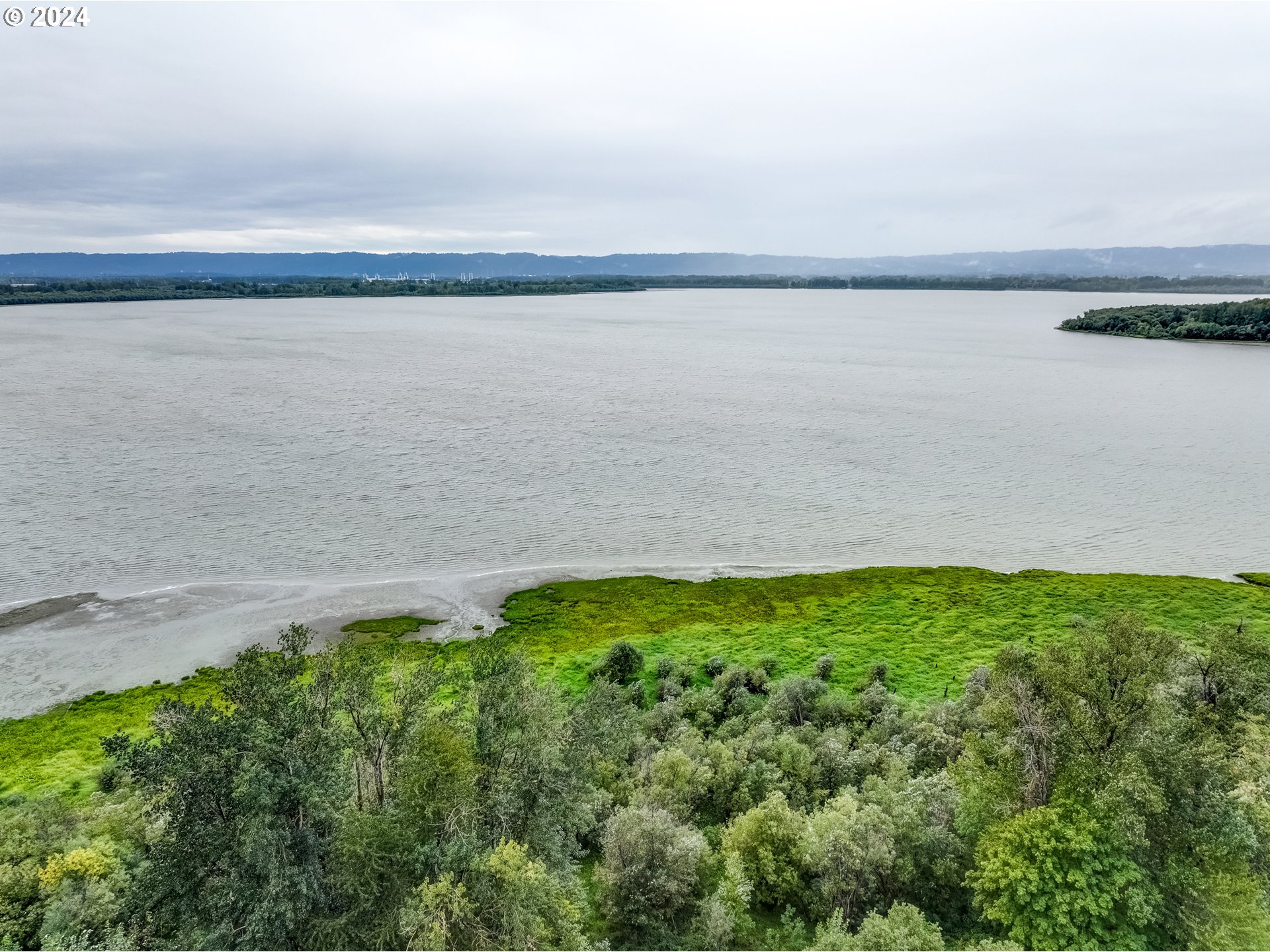 8906 NW LAKESHORE AVE 10