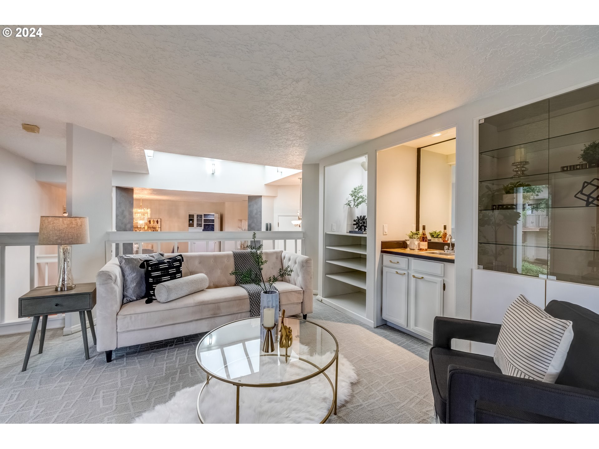 8906 NW LAKESHORE AVE 10