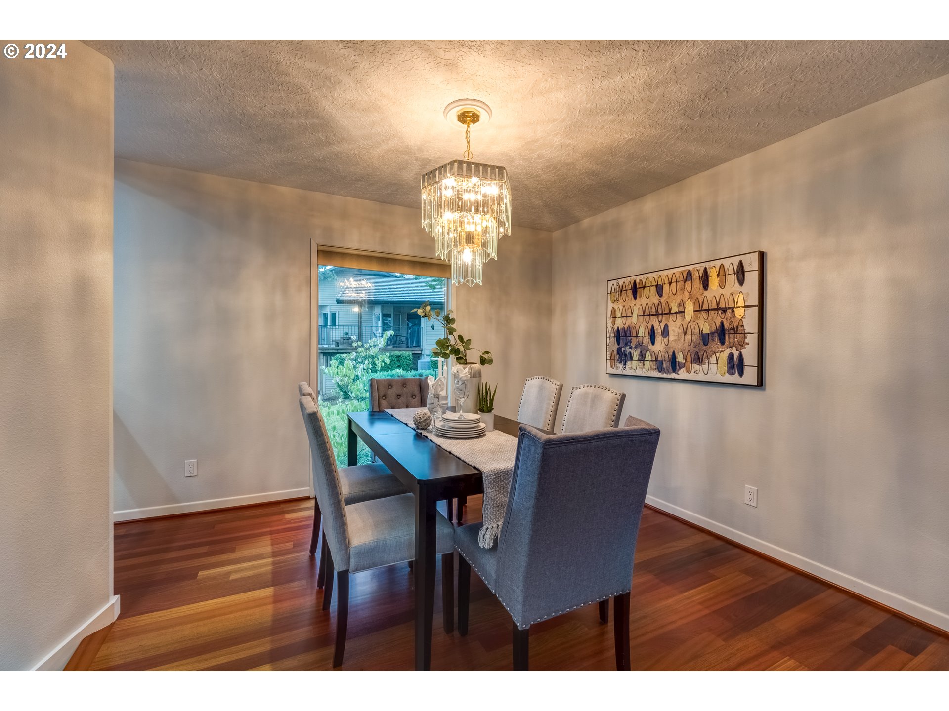 8906 NW LAKESHORE AVE 10