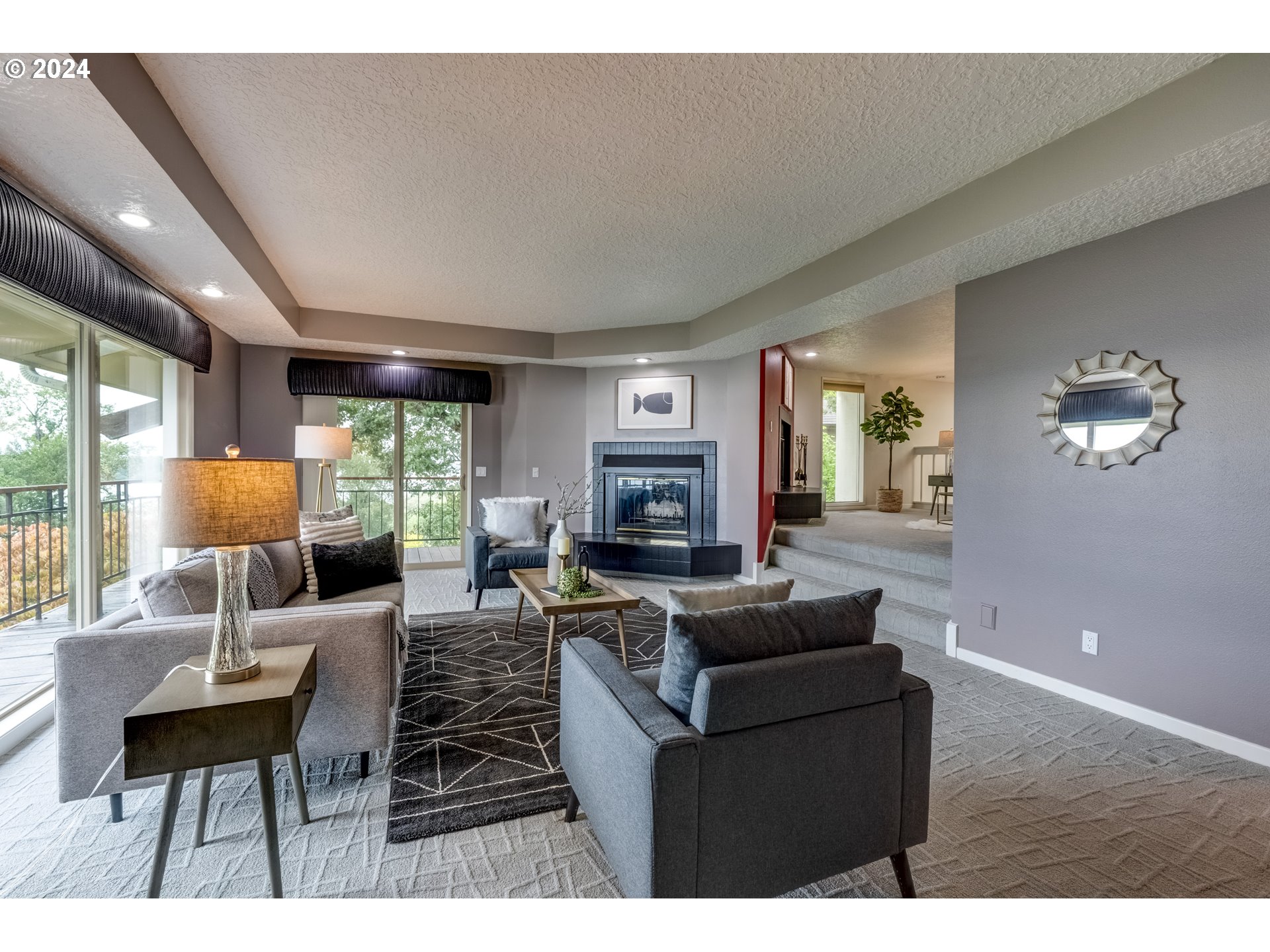 8906 NW LAKESHORE AVE 10