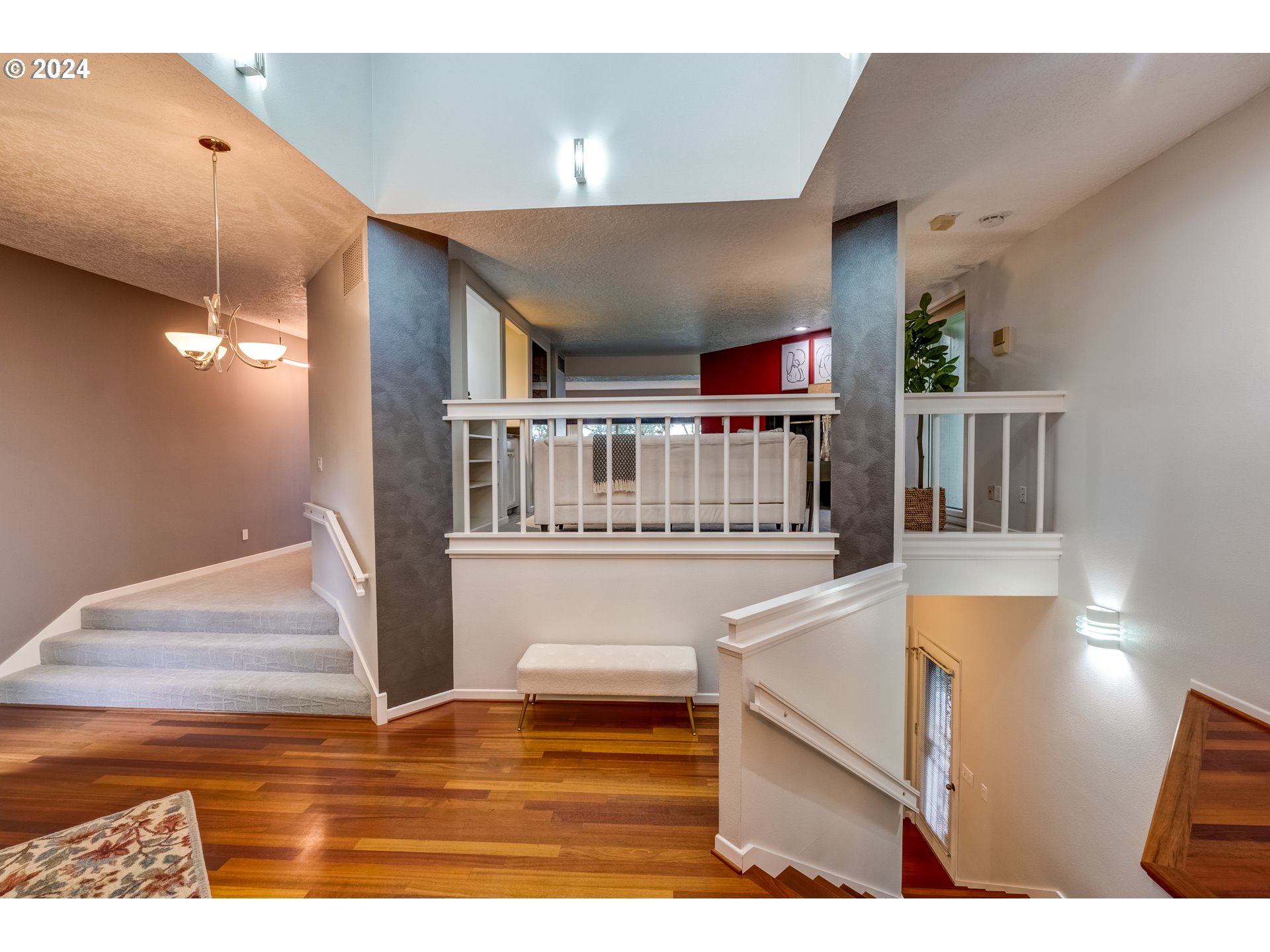 8906 NW LAKESHORE AVE 10