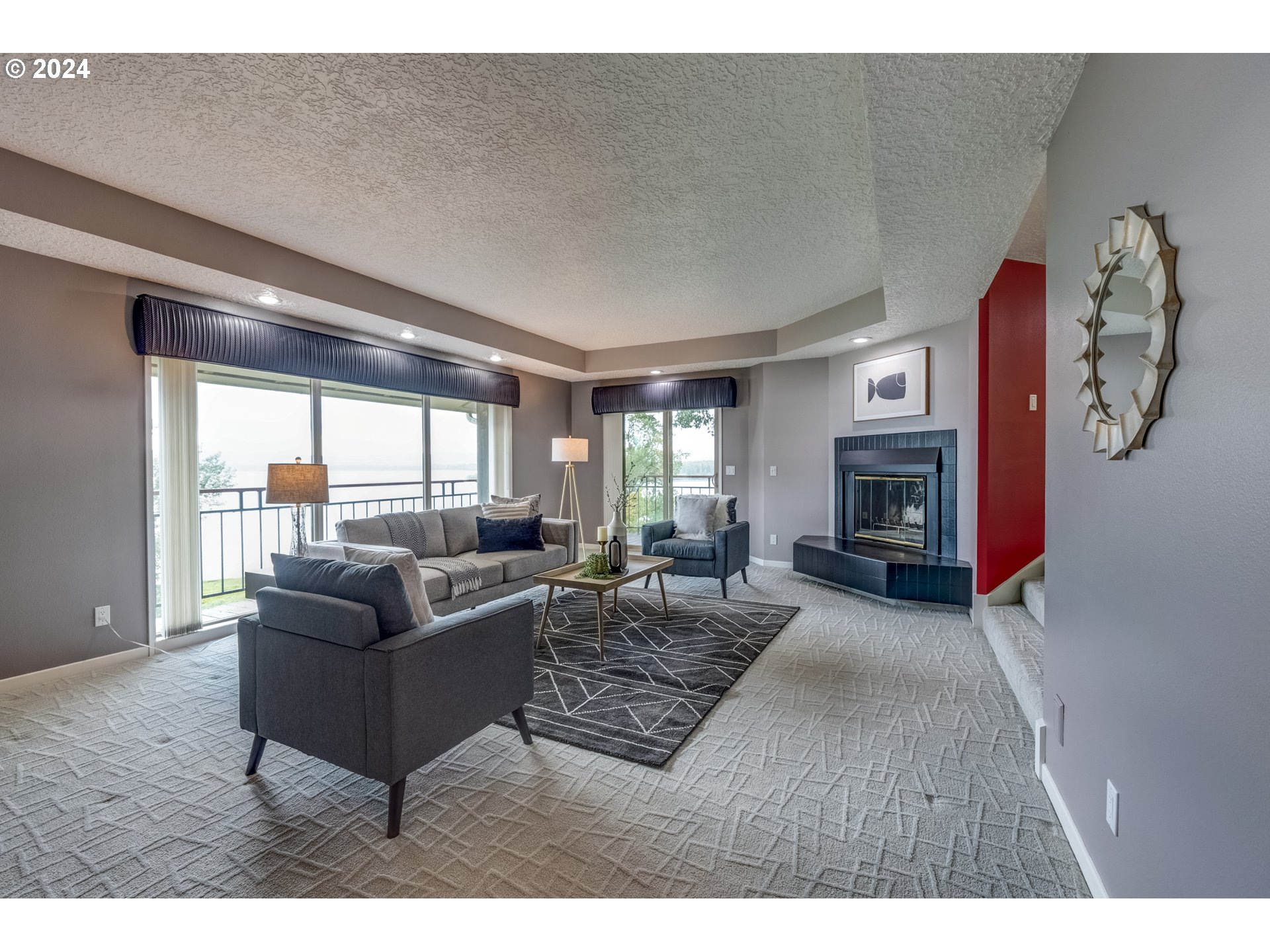 8906 NW LAKESHORE AVE 10