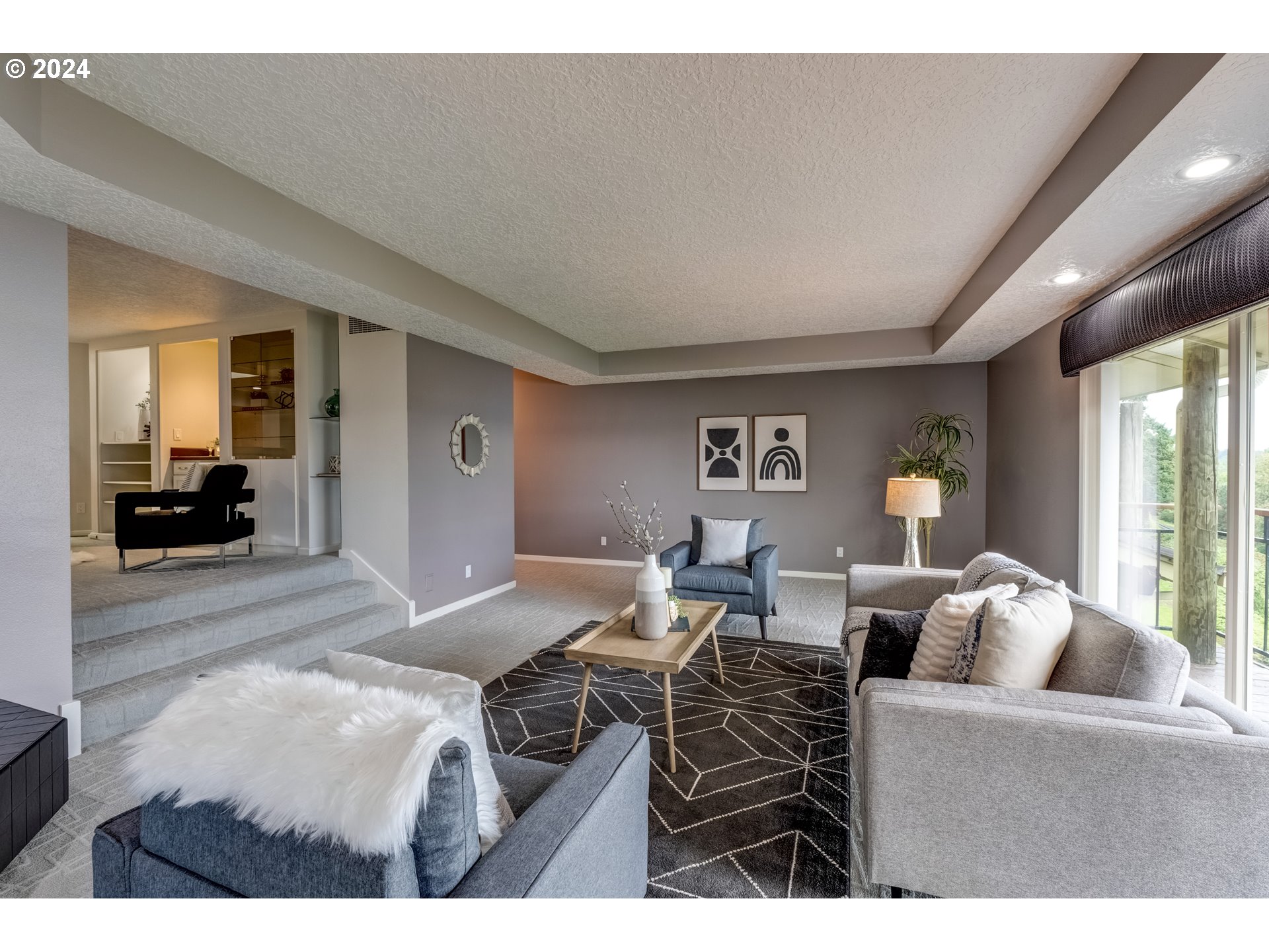 8906 NW LAKESHORE AVE 10