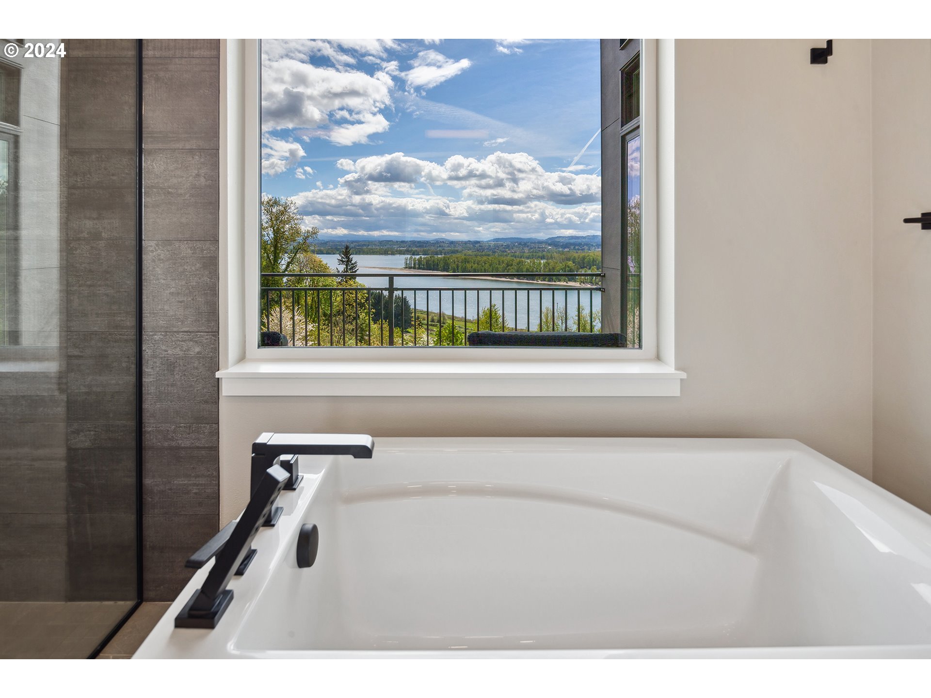 19915 SE ASCENSION LOOP