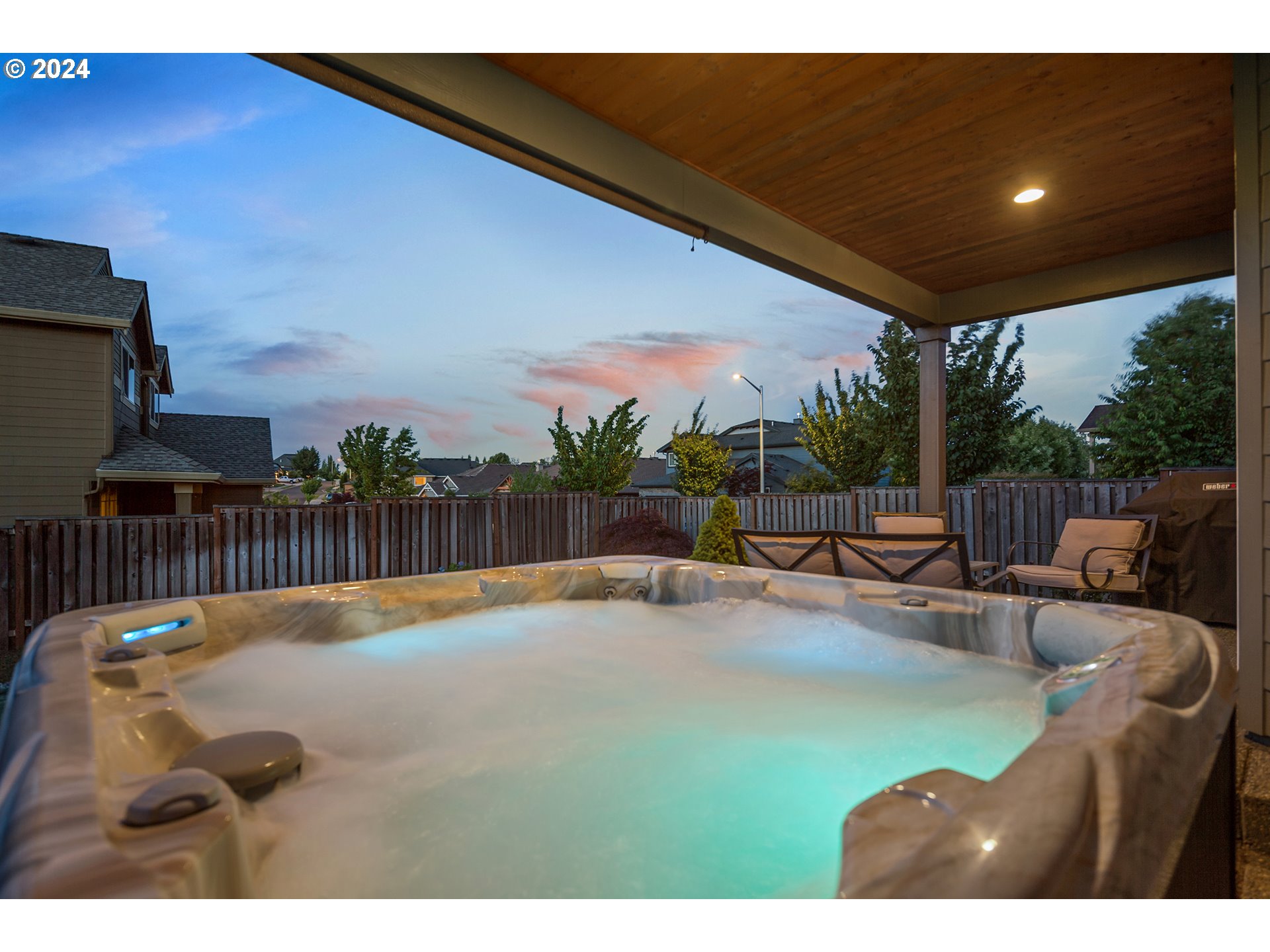 1736 S LAKE RIVER TER