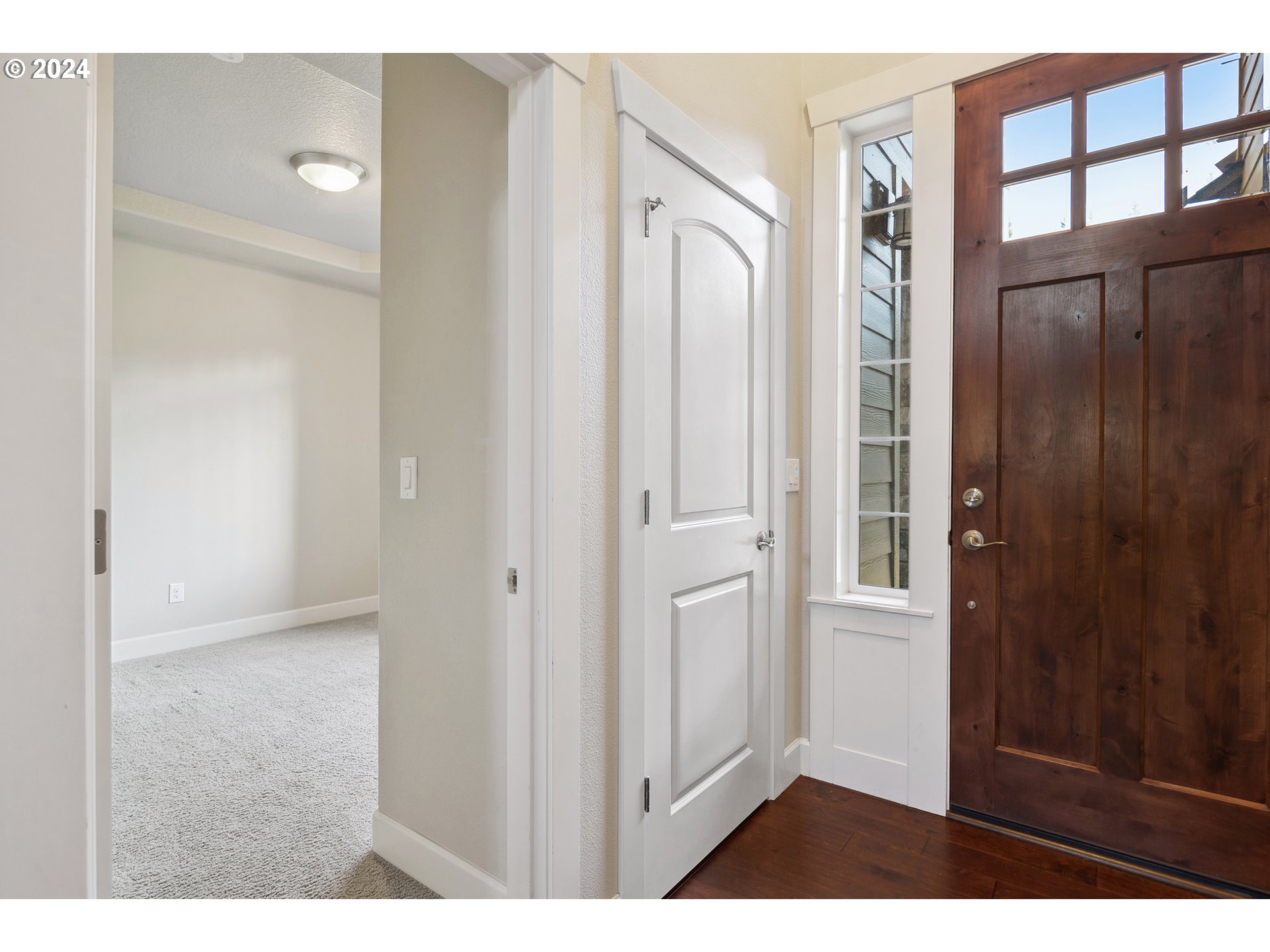 1736 S LAKE RIVER TER