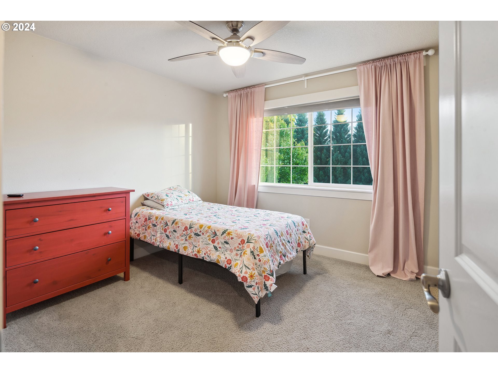 1736 S LAKE RIVER TER