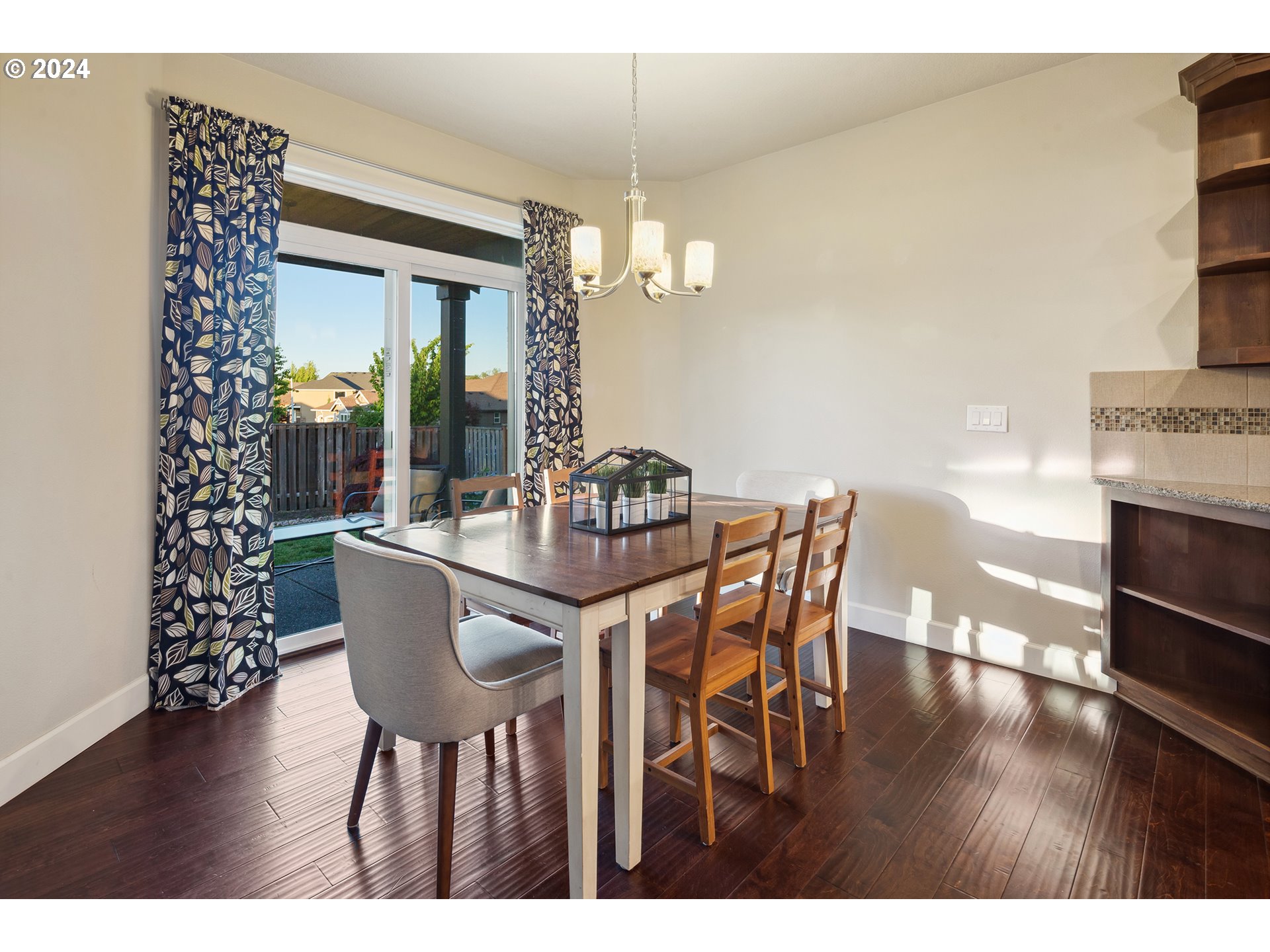 1736 S LAKE RIVER TER