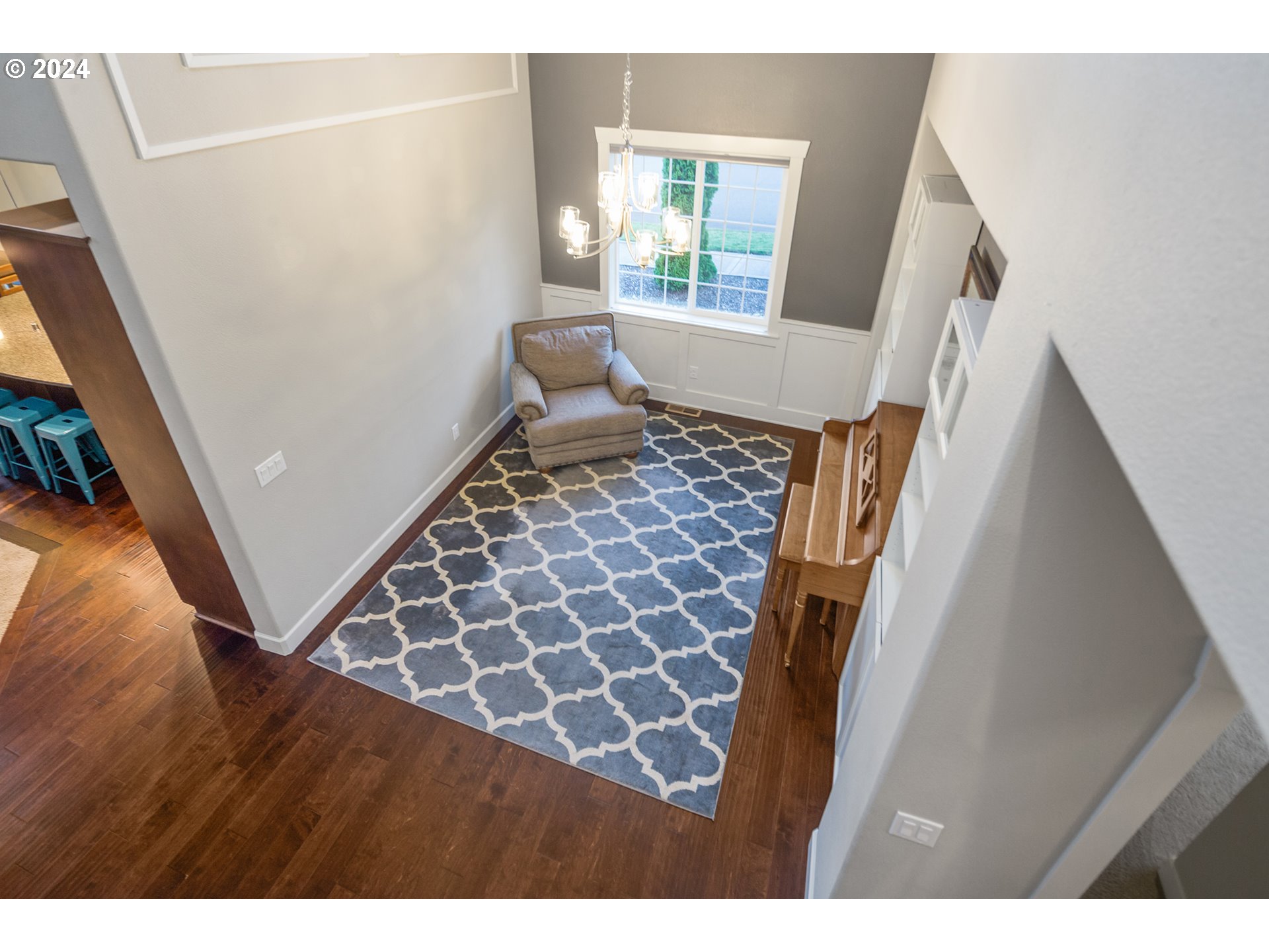 1736 S LAKE RIVER TER