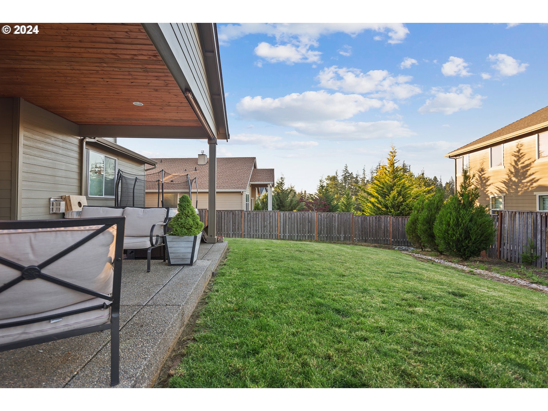 1736 S LAKE RIVER TER