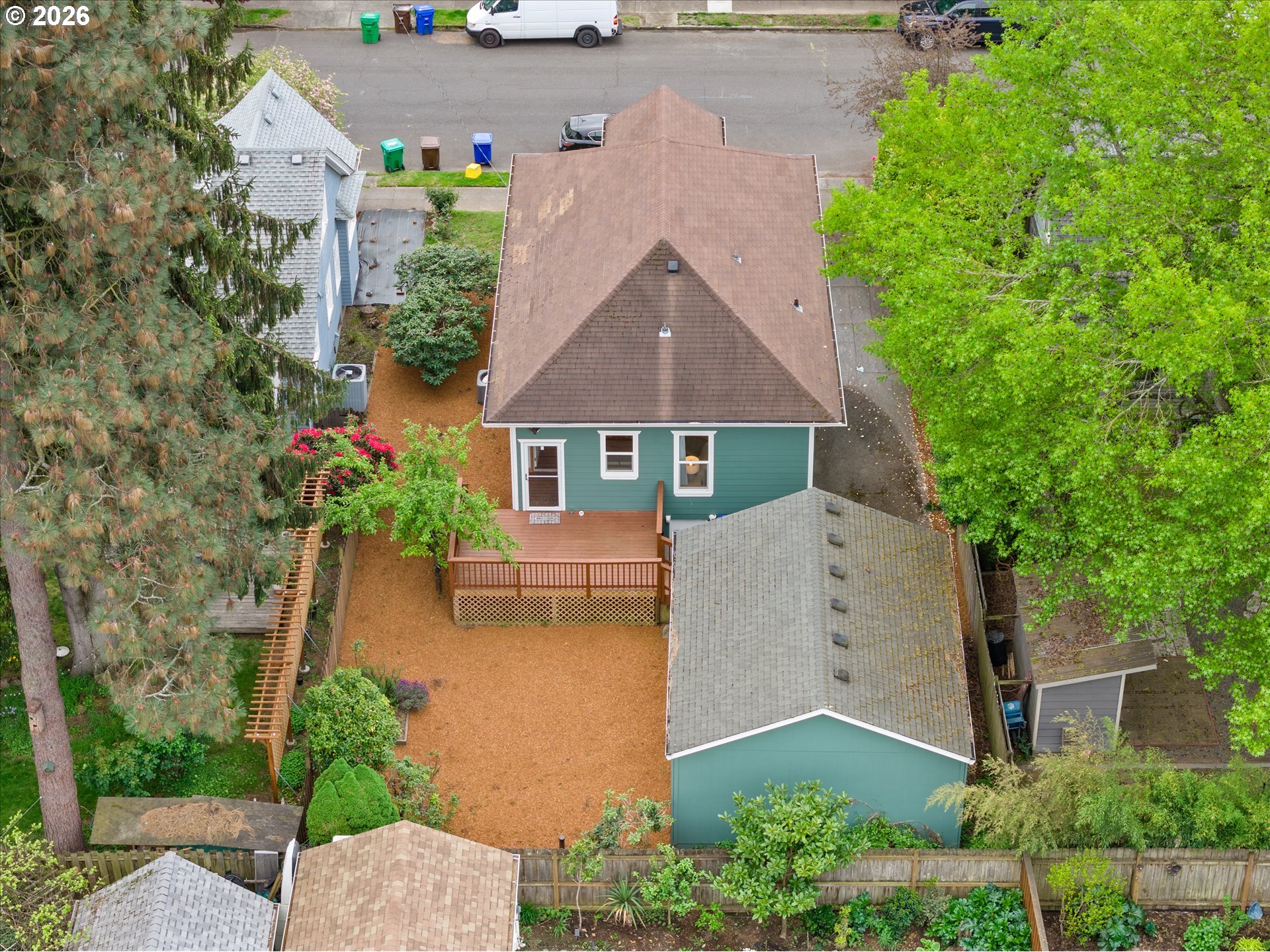 2055 N ALBERTA ST