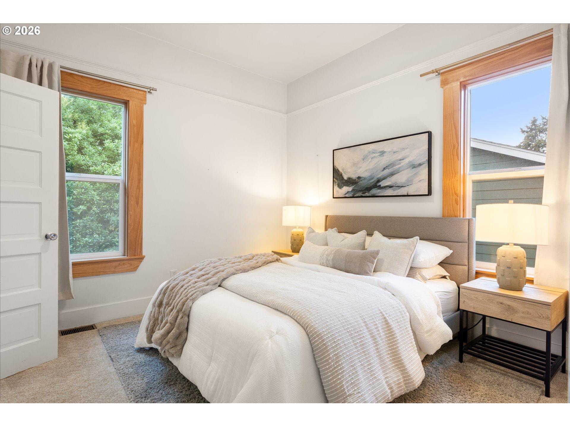 2055 N ALBERTA ST