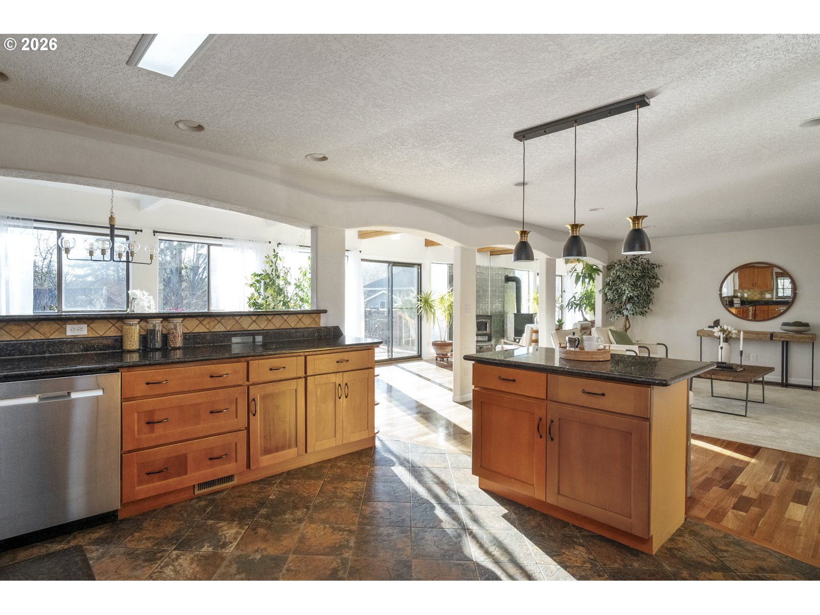 2704 ORCHARD HILL LN