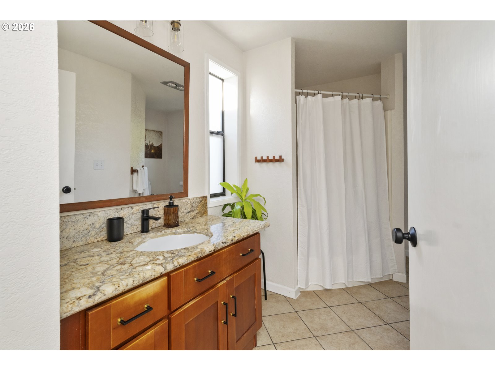 2704 ORCHARD HILL LN