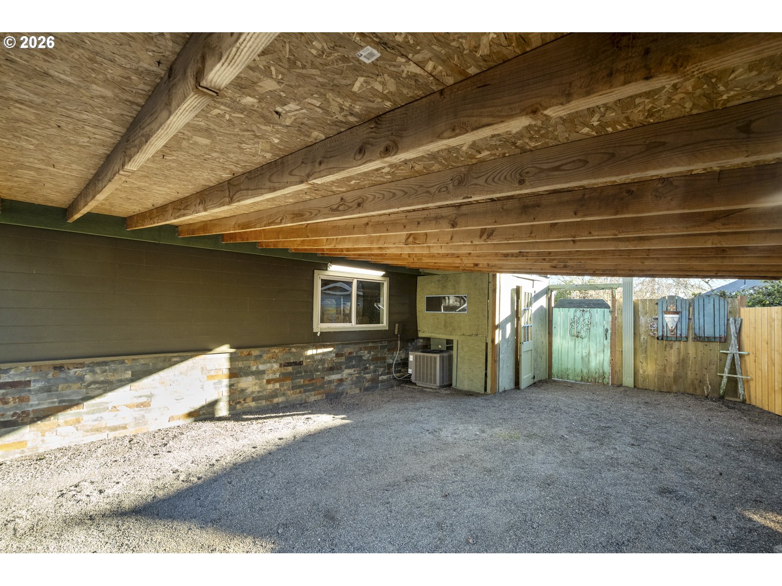 2704 ORCHARD HILL LN