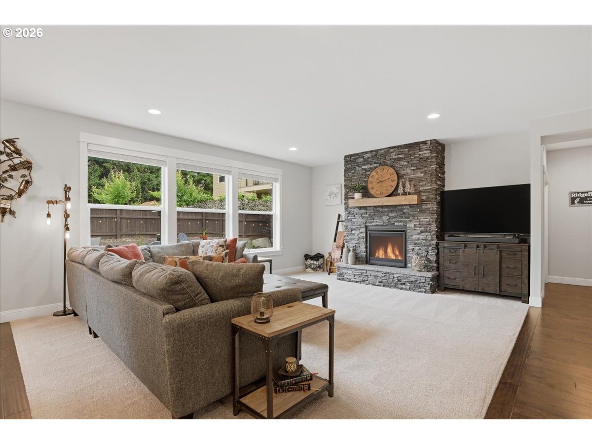 3293 N ABERNATHY CIR