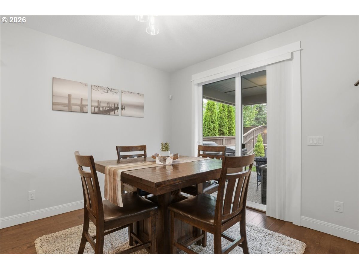 3293 N ABERNATHY CIR