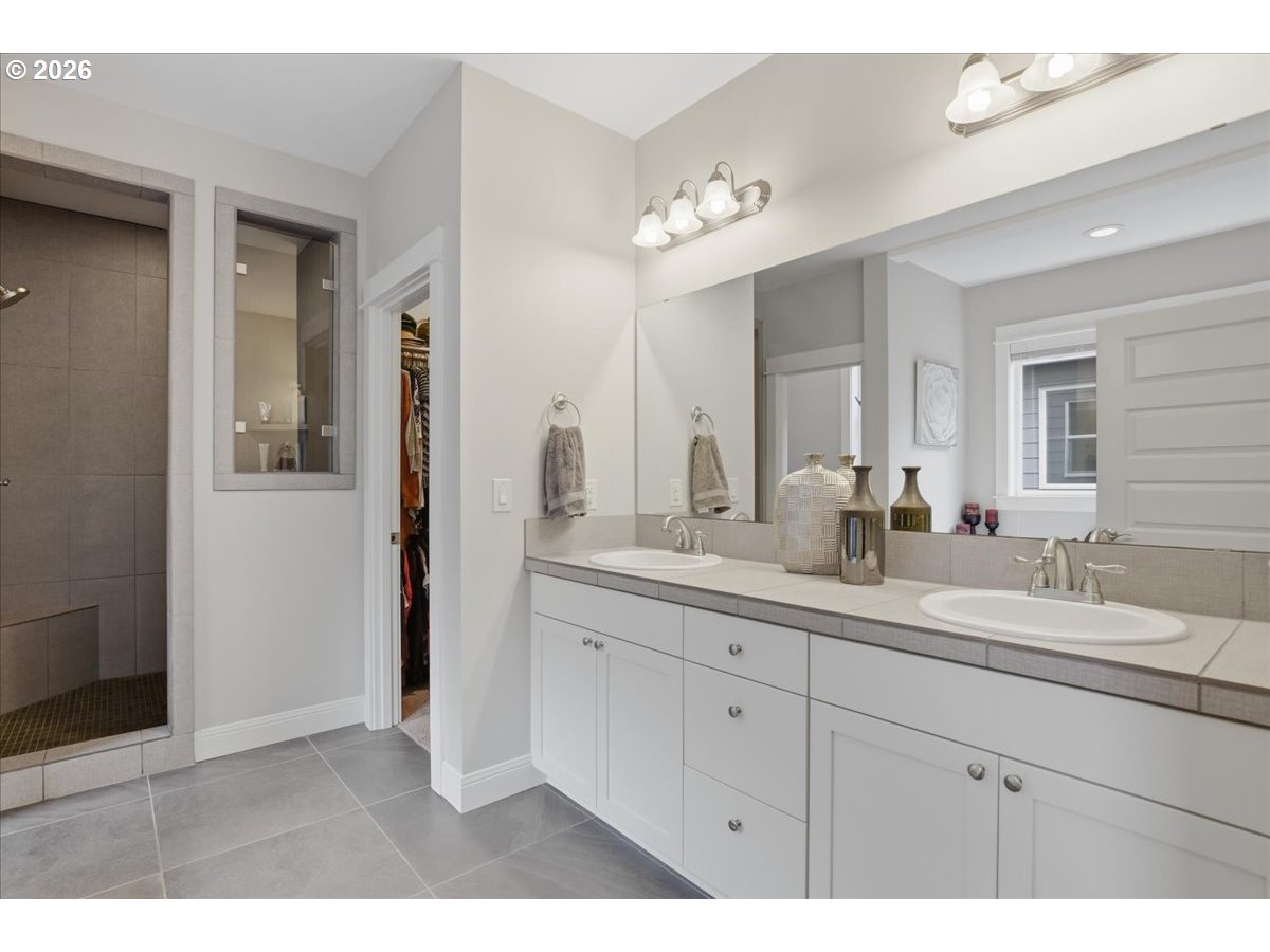3293 N ABERNATHY CIR