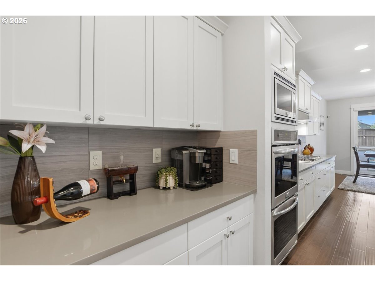 3293 N ABERNATHY CIR