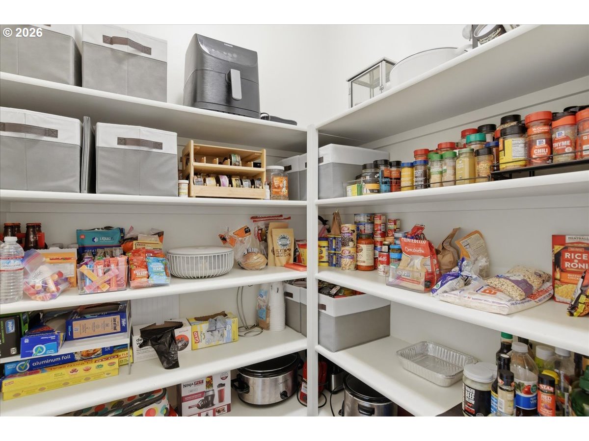 3293 N ABERNATHY CIR