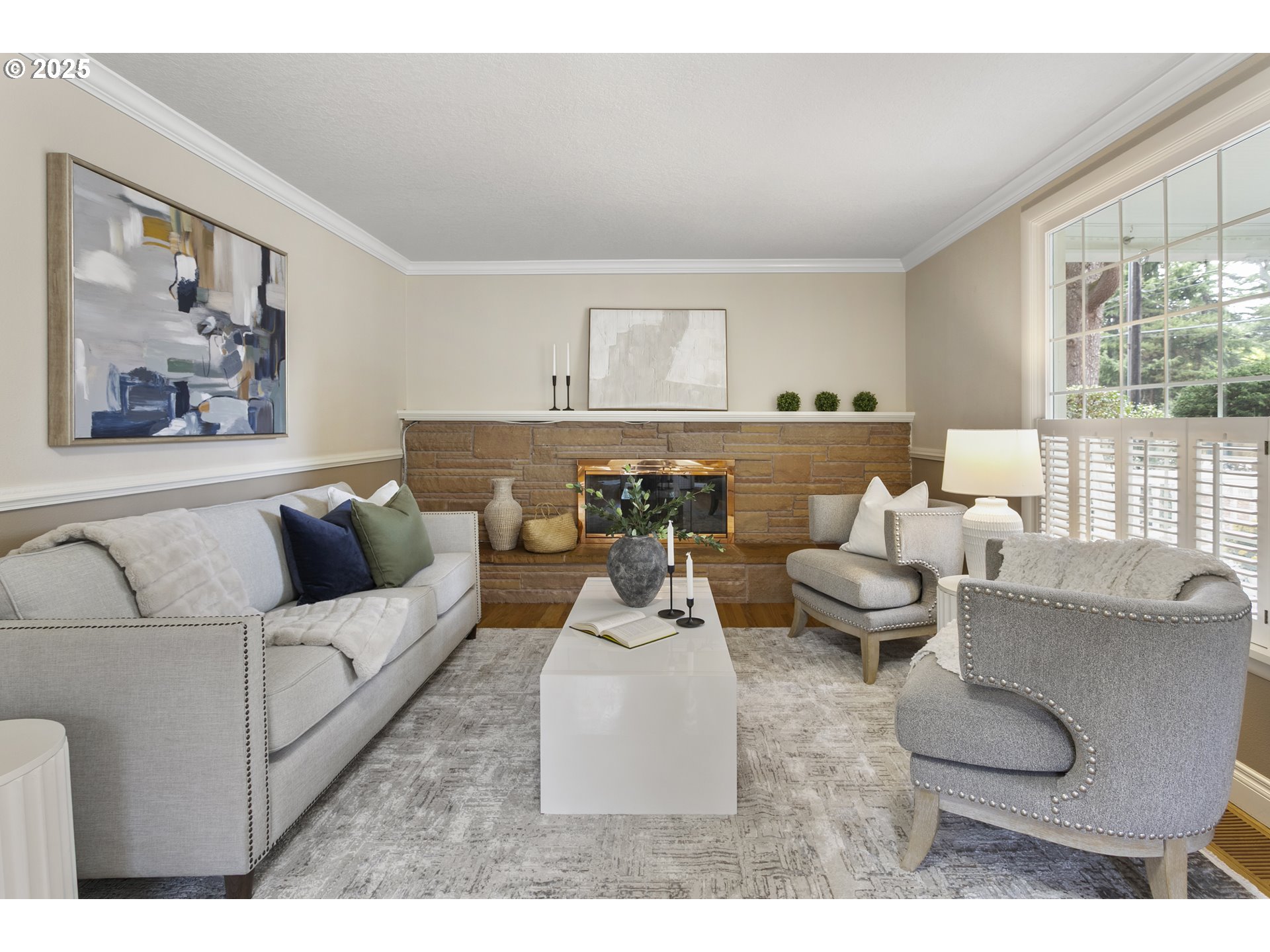 803 N MAIN AVE