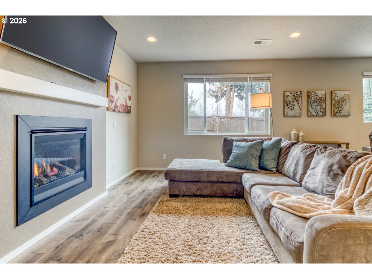 61593 SE LORENZO DR