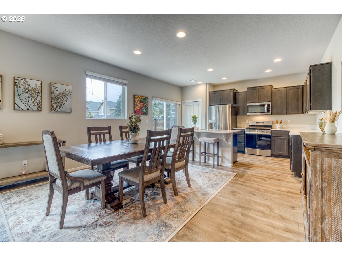 61593 SE LORENZO DR