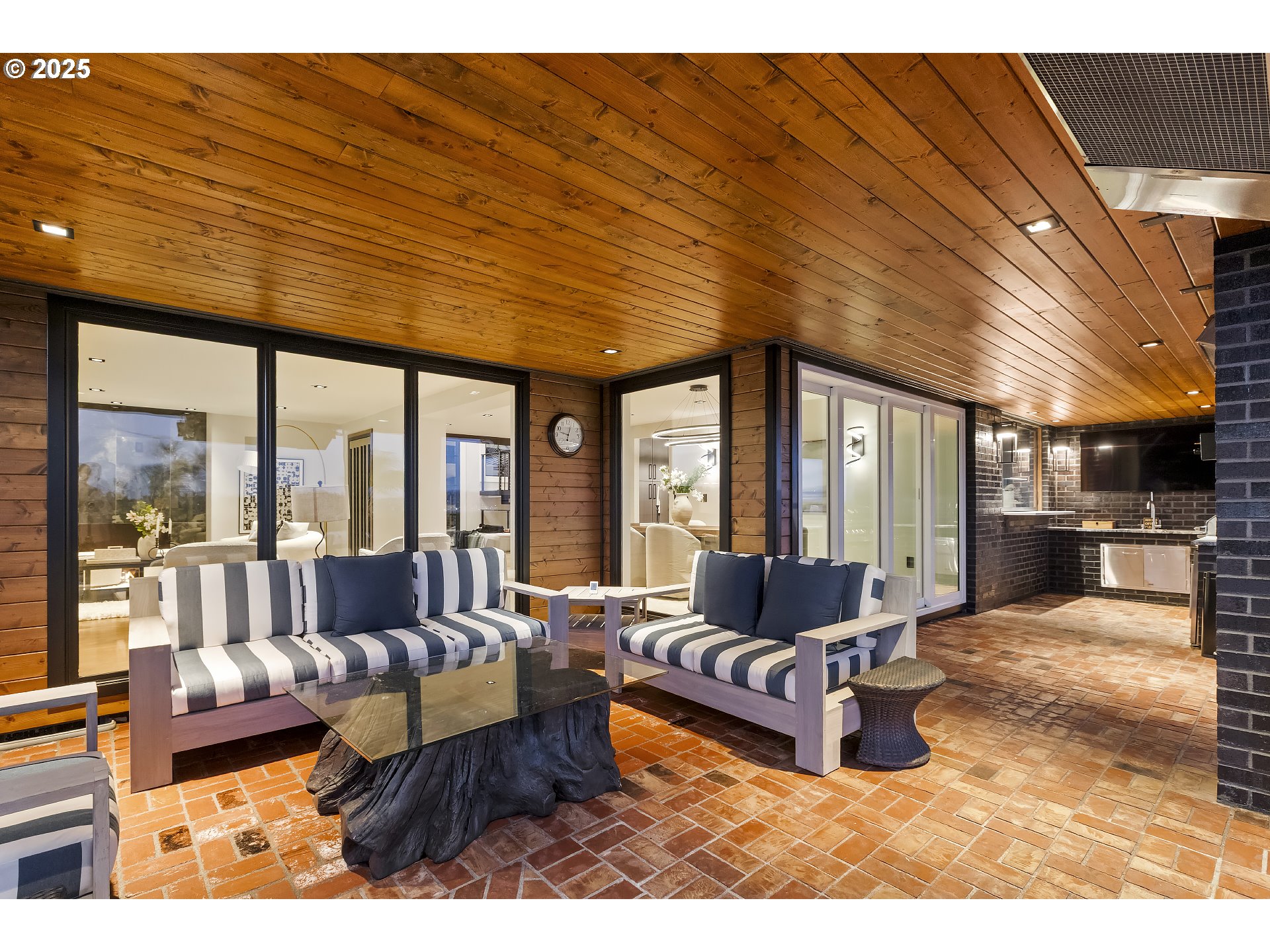 8015 SE EVERGREEN HWY