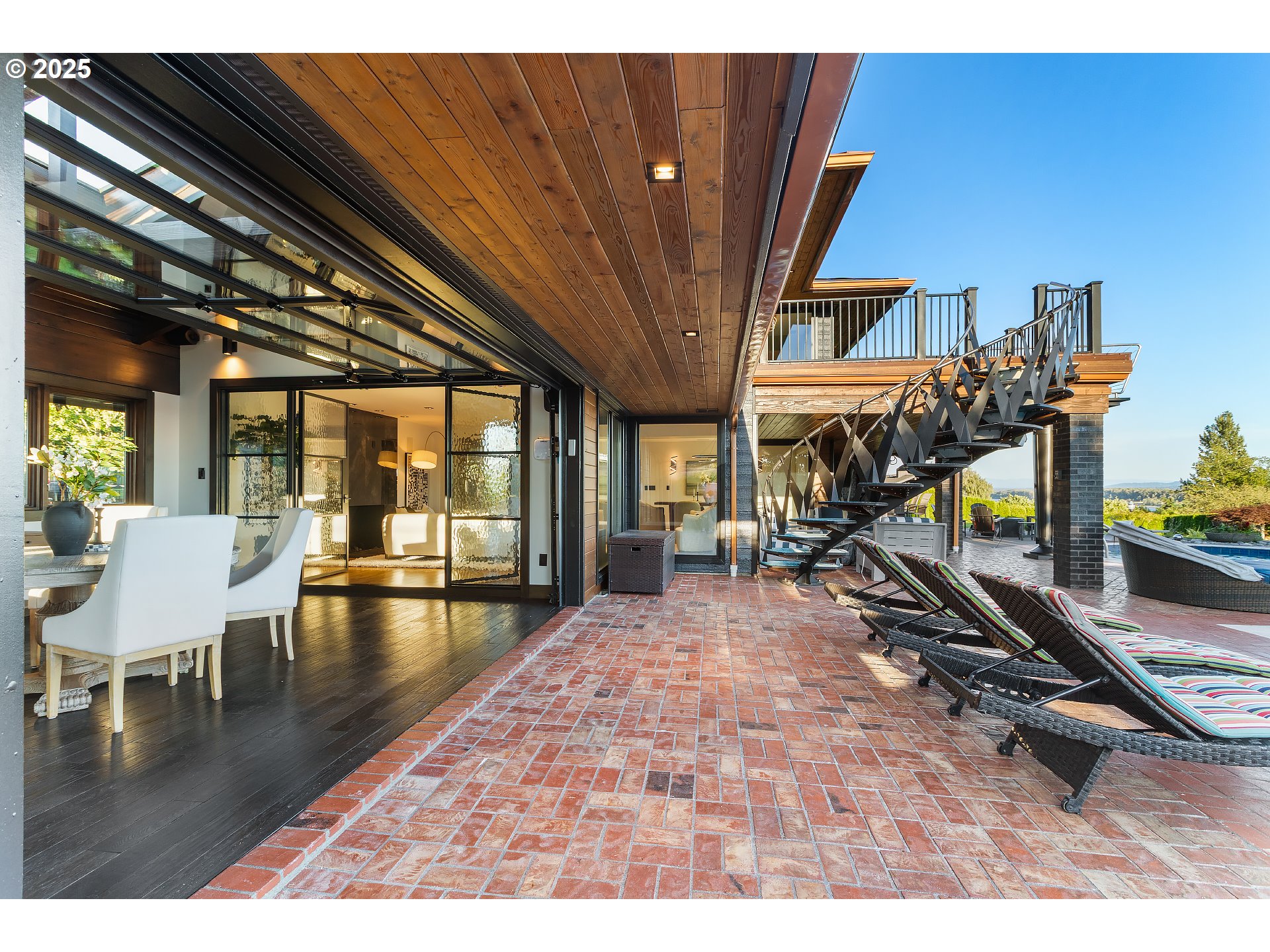 8015 SE EVERGREEN HWY