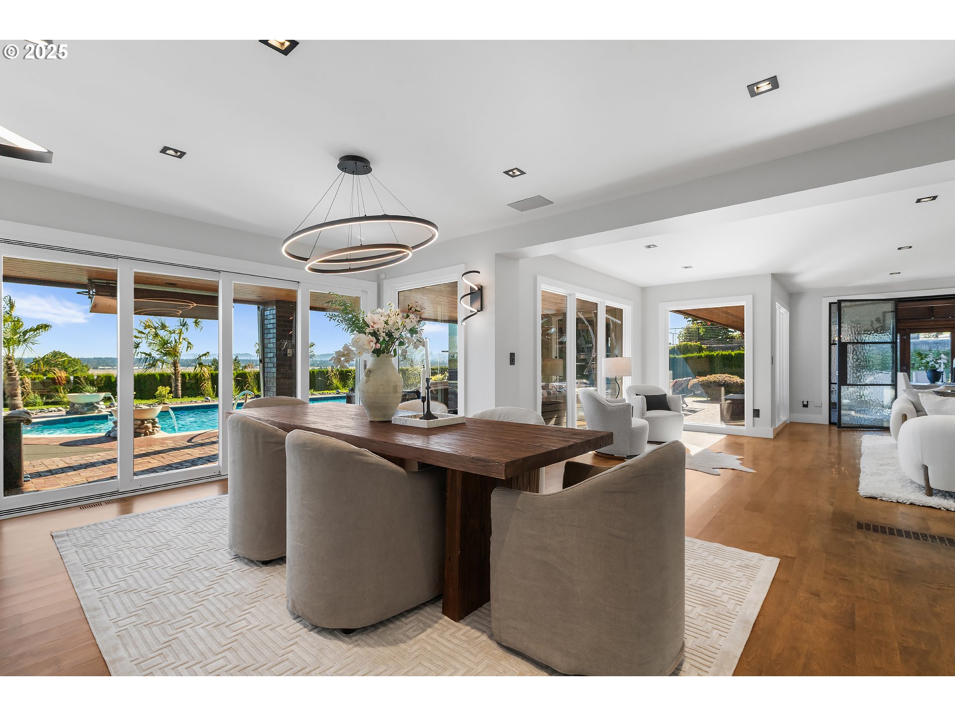 8015 SE EVERGREEN HWY