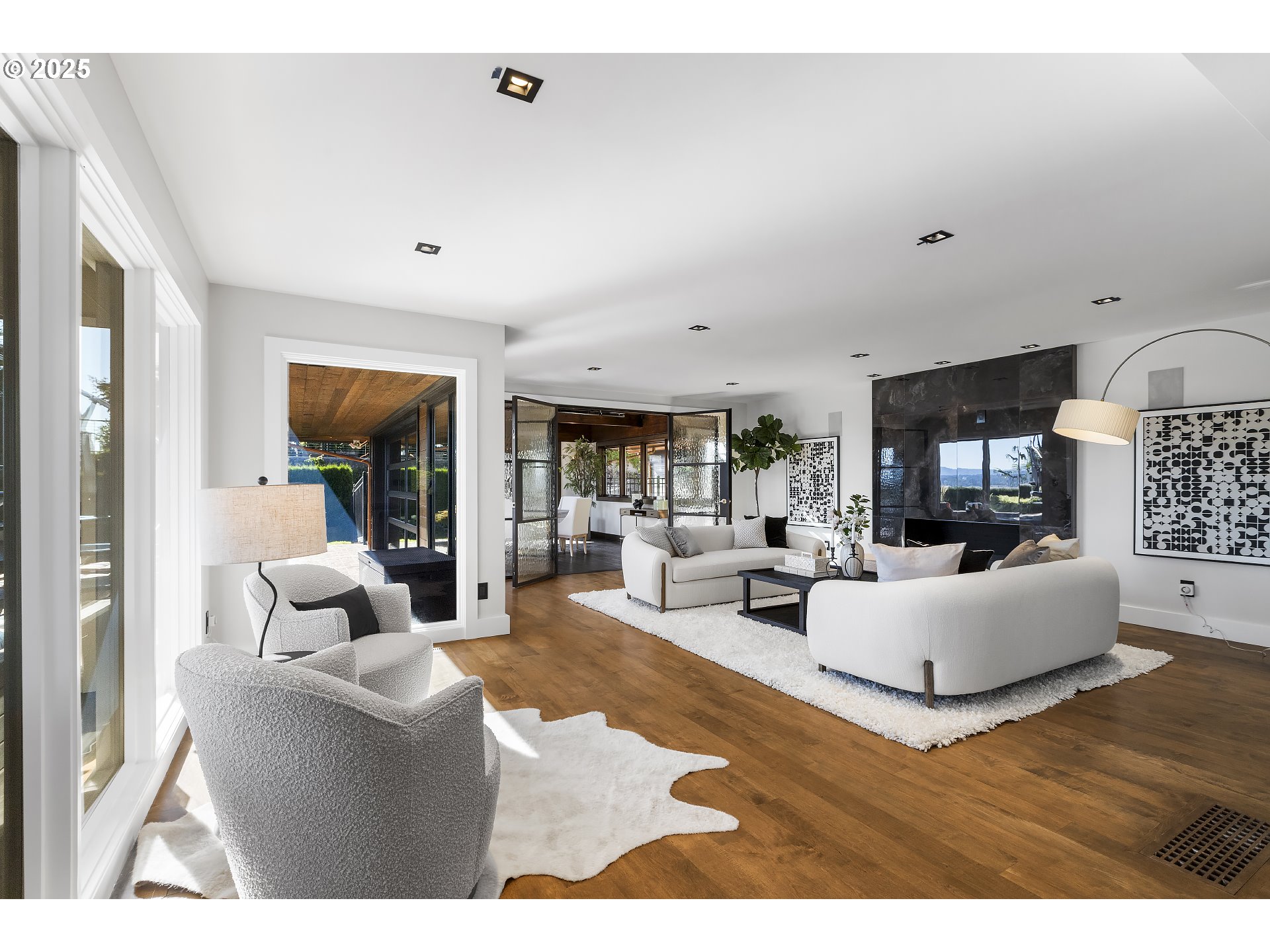 8015 SE EVERGREEN HWY