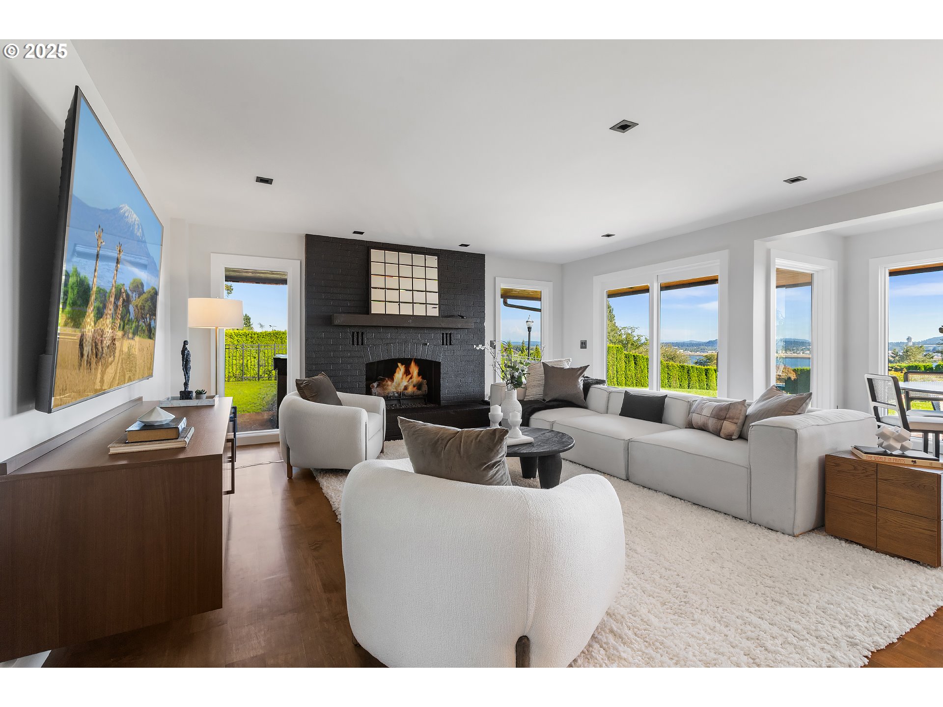 8015 SE EVERGREEN HWY