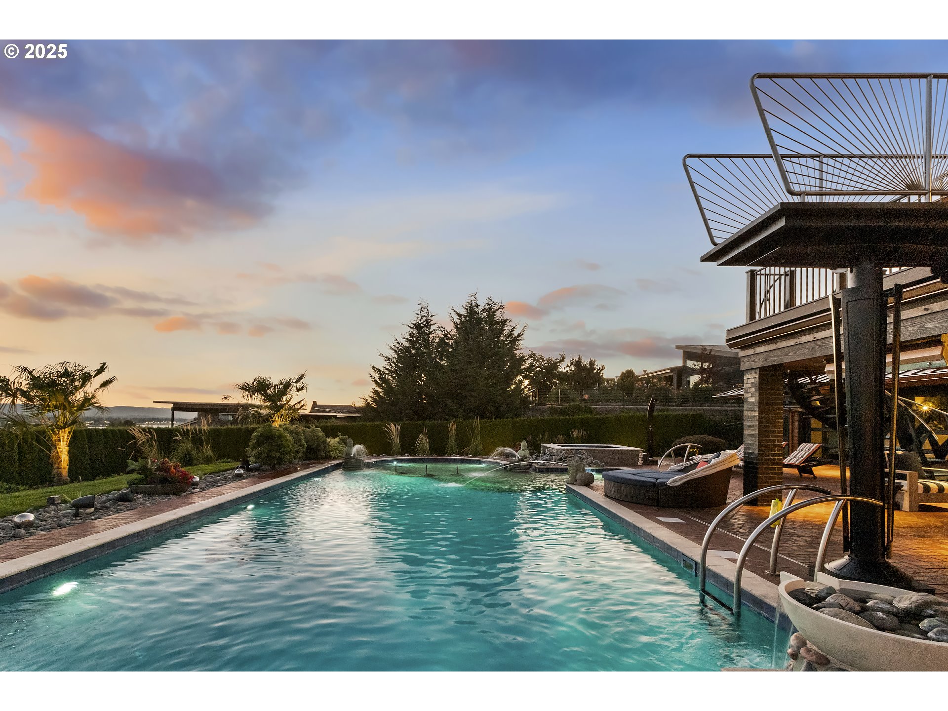 8015 SE EVERGREEN HWY