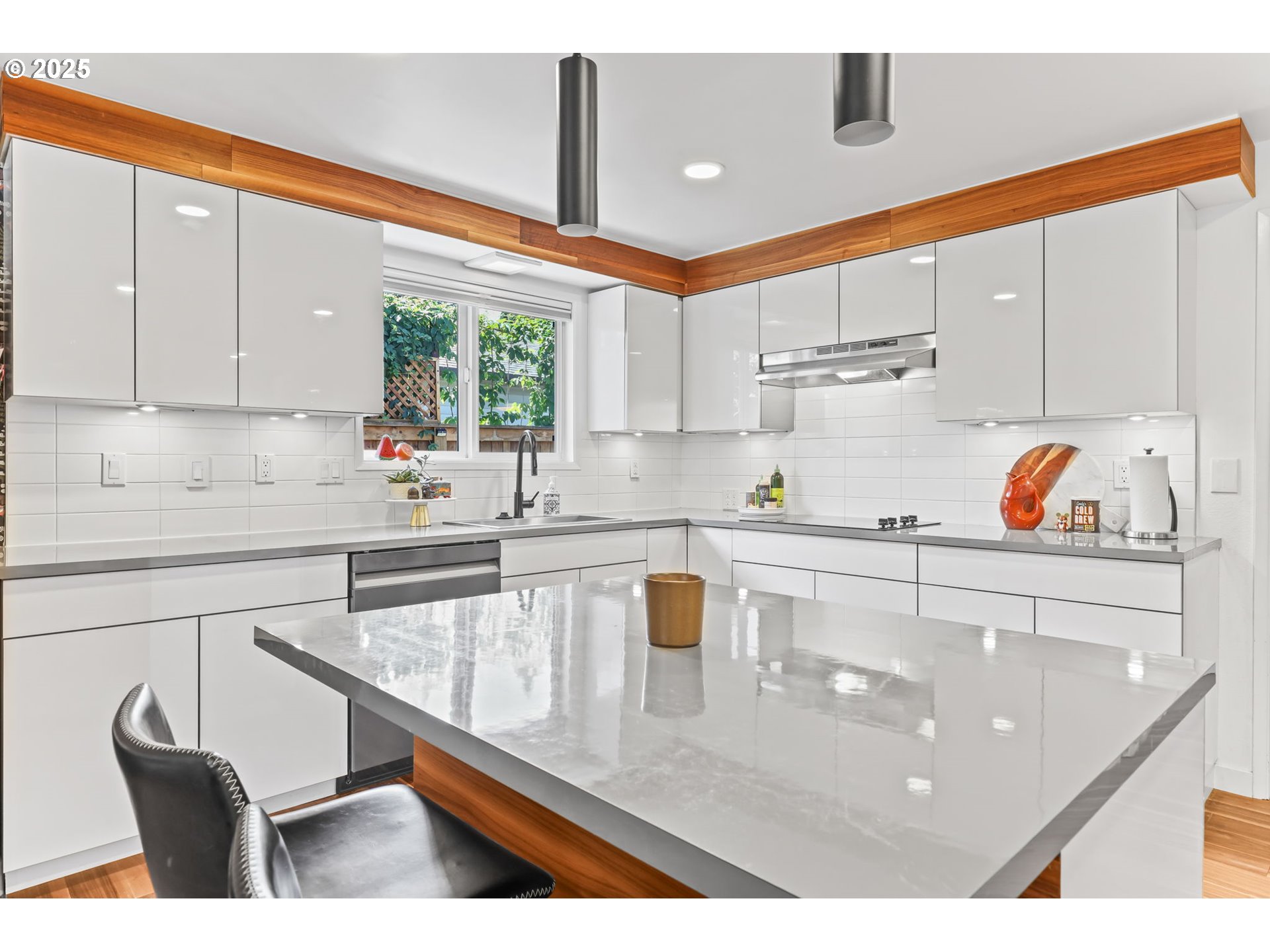 5524 SE HILLWOOD CIR