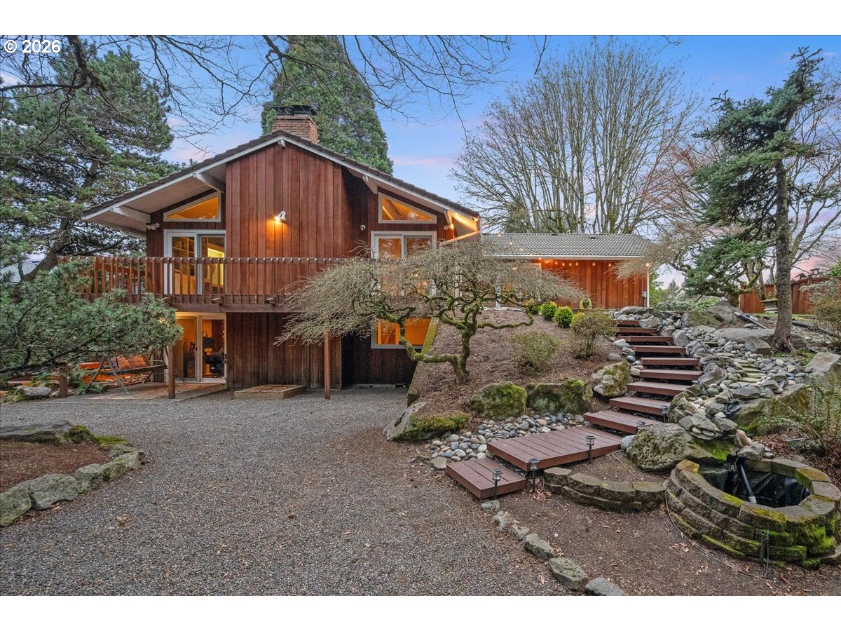 1227 MONTANA LN