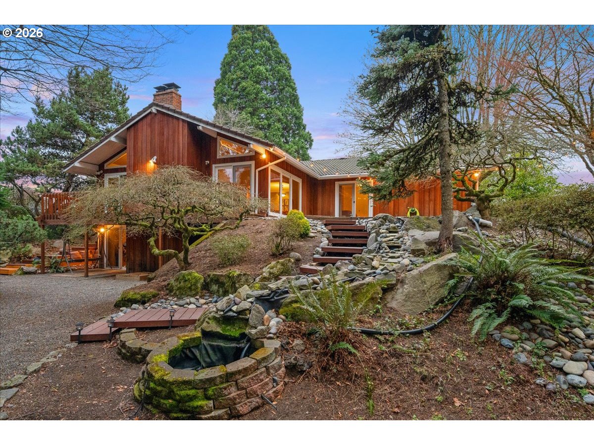 1227 MONTANA LN