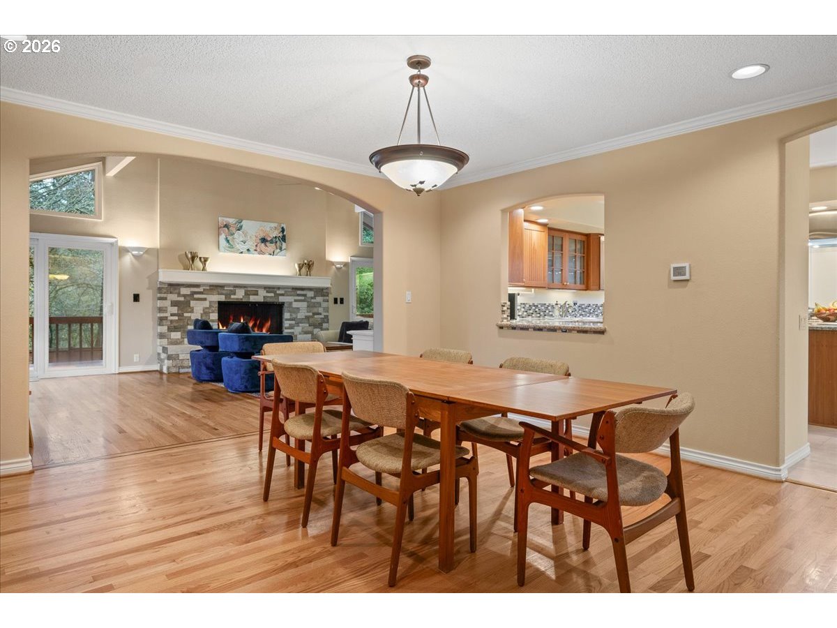1227 MONTANA LN