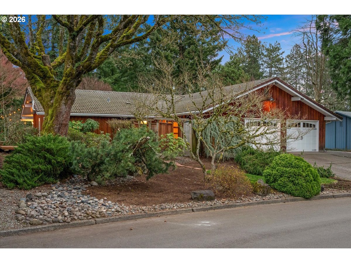 1227 MONTANA LN