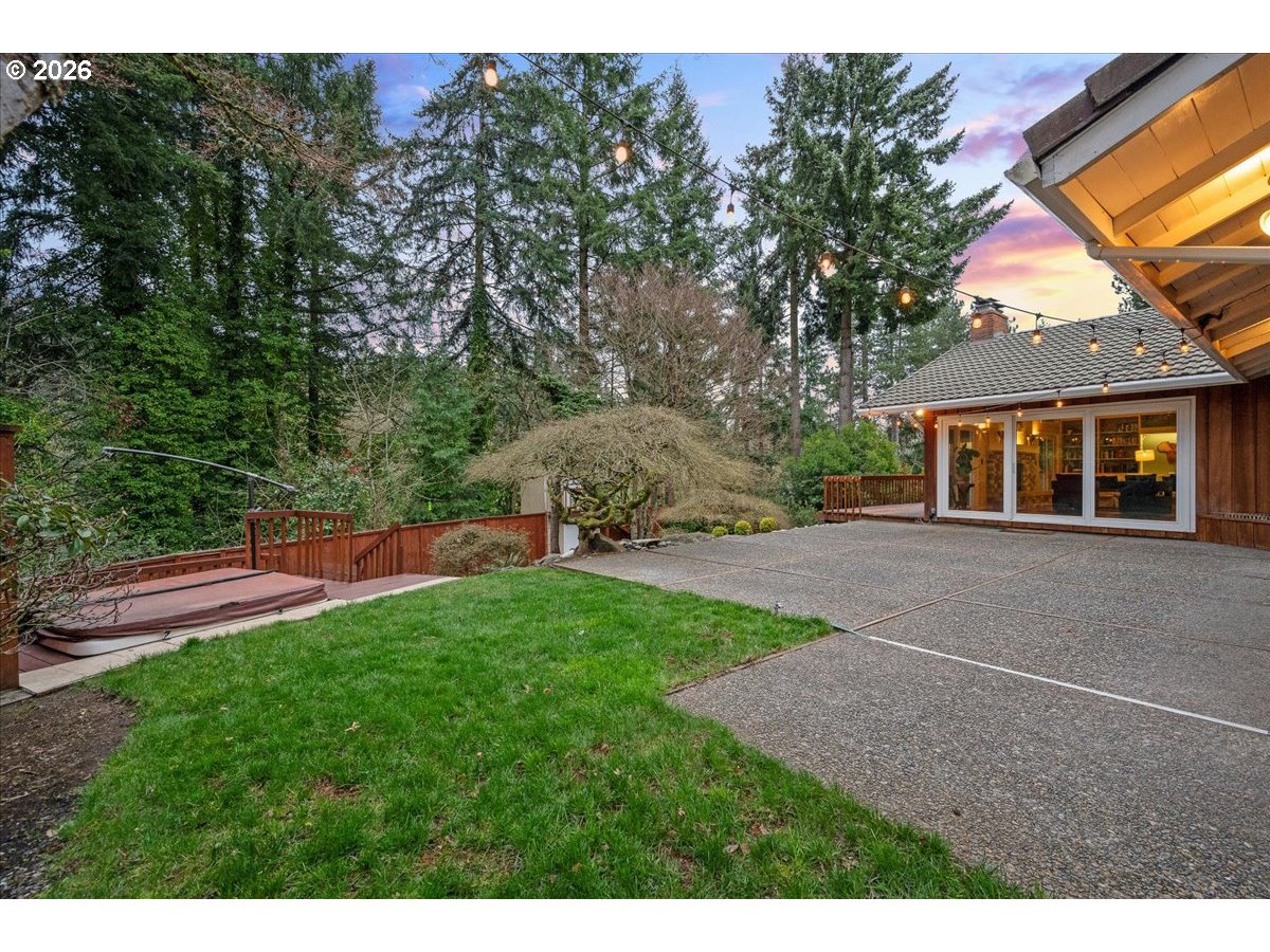 1227 MONTANA LN