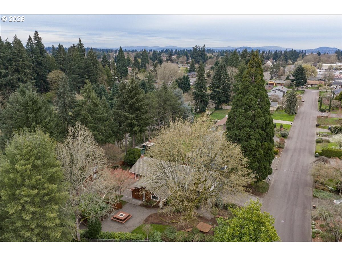 1227 MONTANA LN