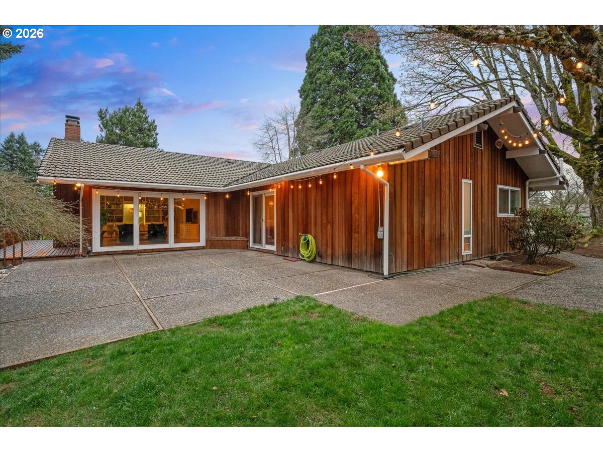 1227 MONTANA LN