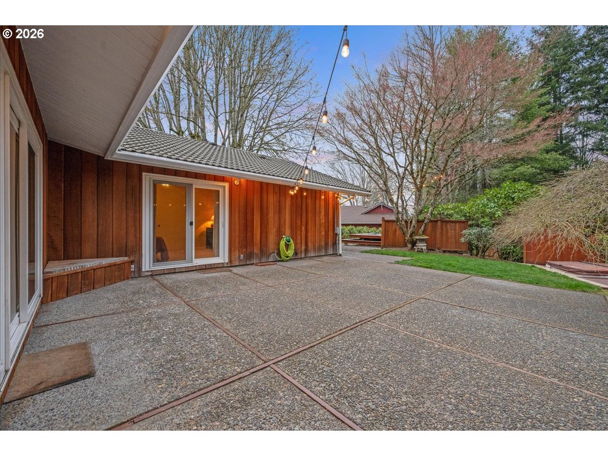 1227 MONTANA LN