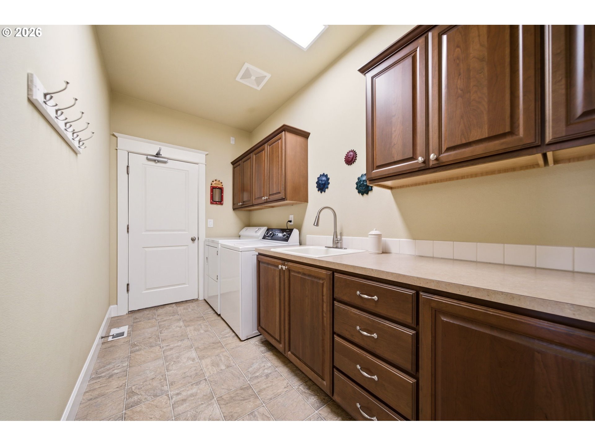 5904 NW INGLEWOOD CT