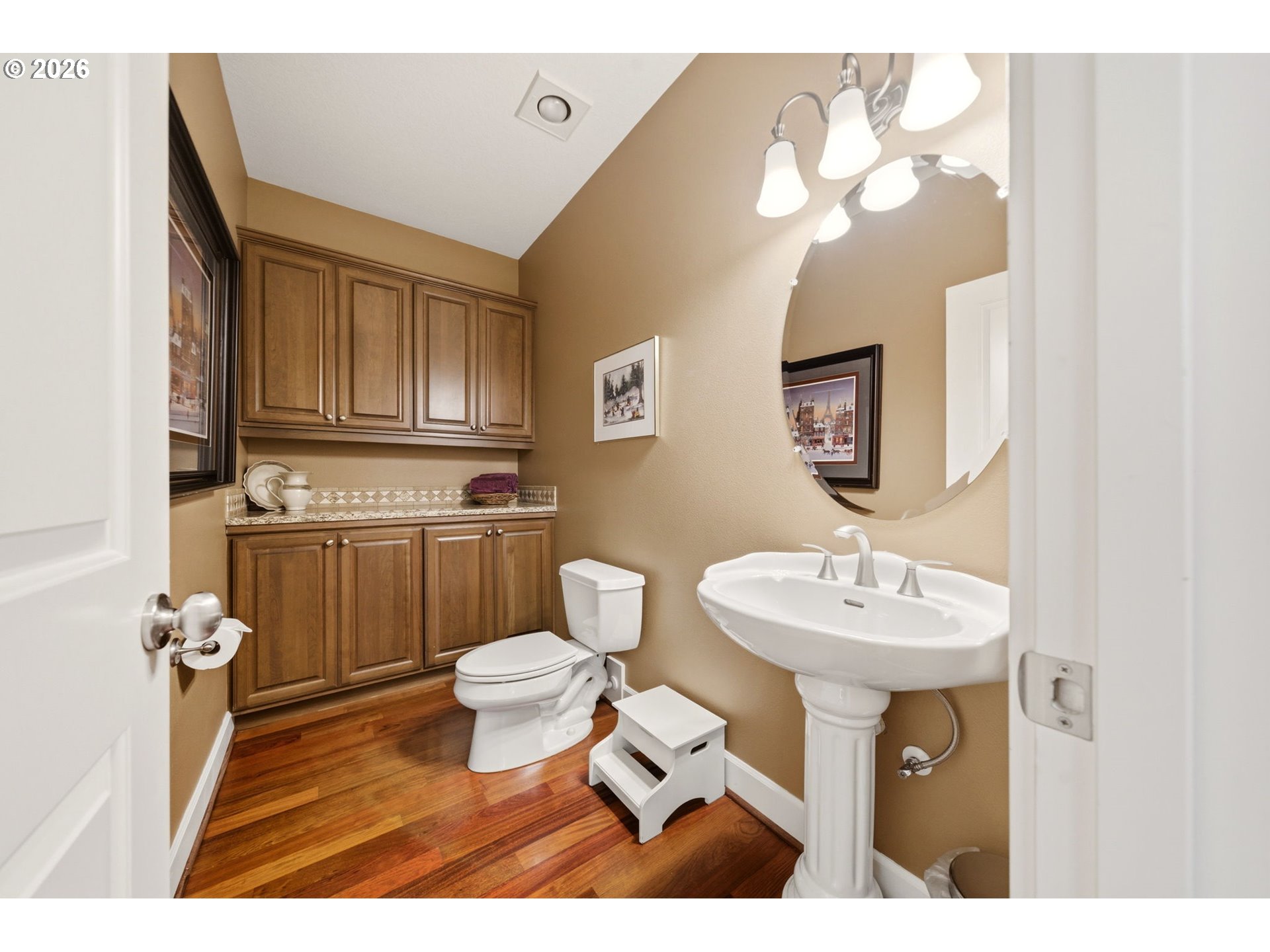 5904 NW INGLEWOOD CT