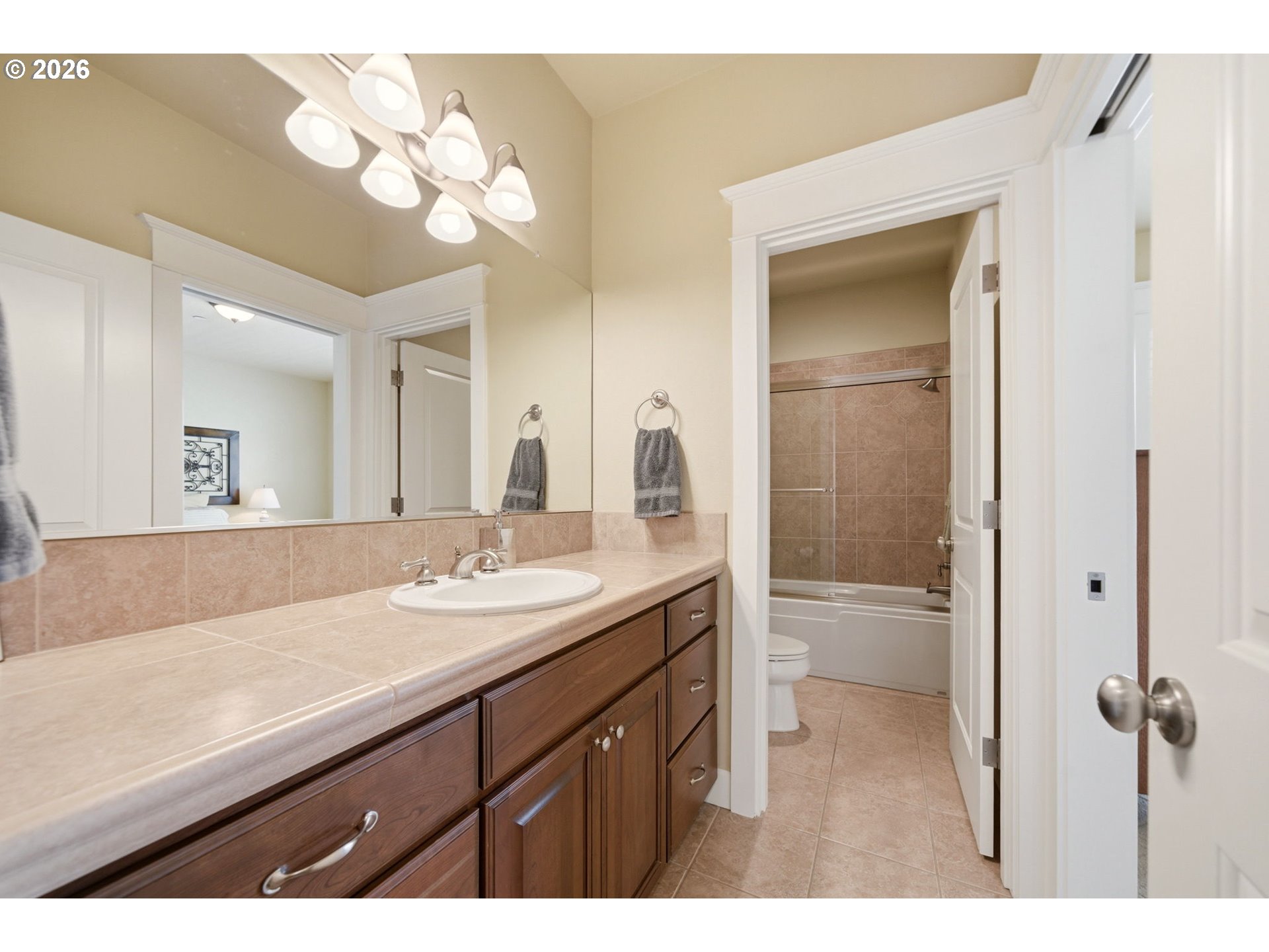 5904 NW INGLEWOOD CT