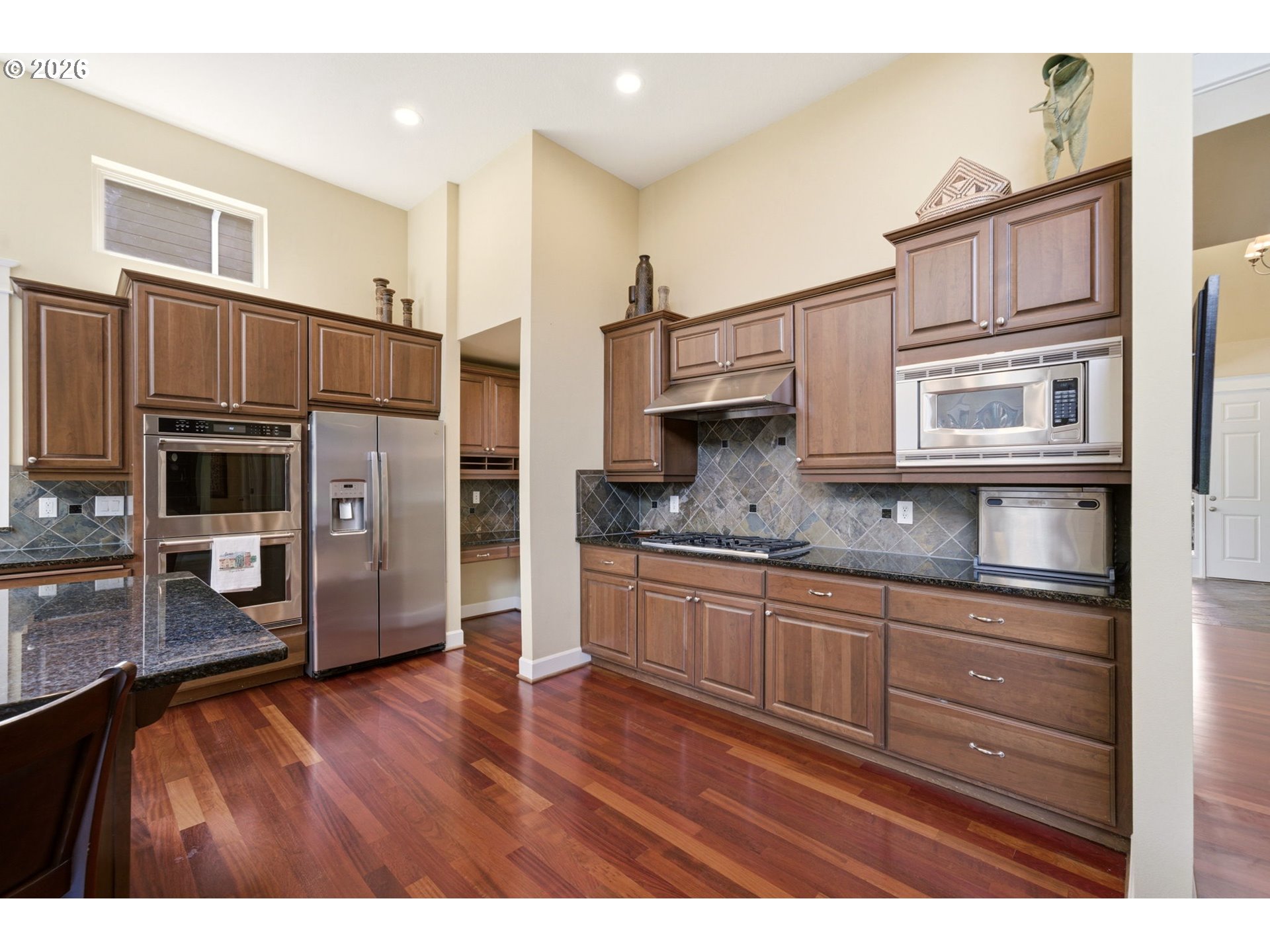 5904 NW INGLEWOOD CT