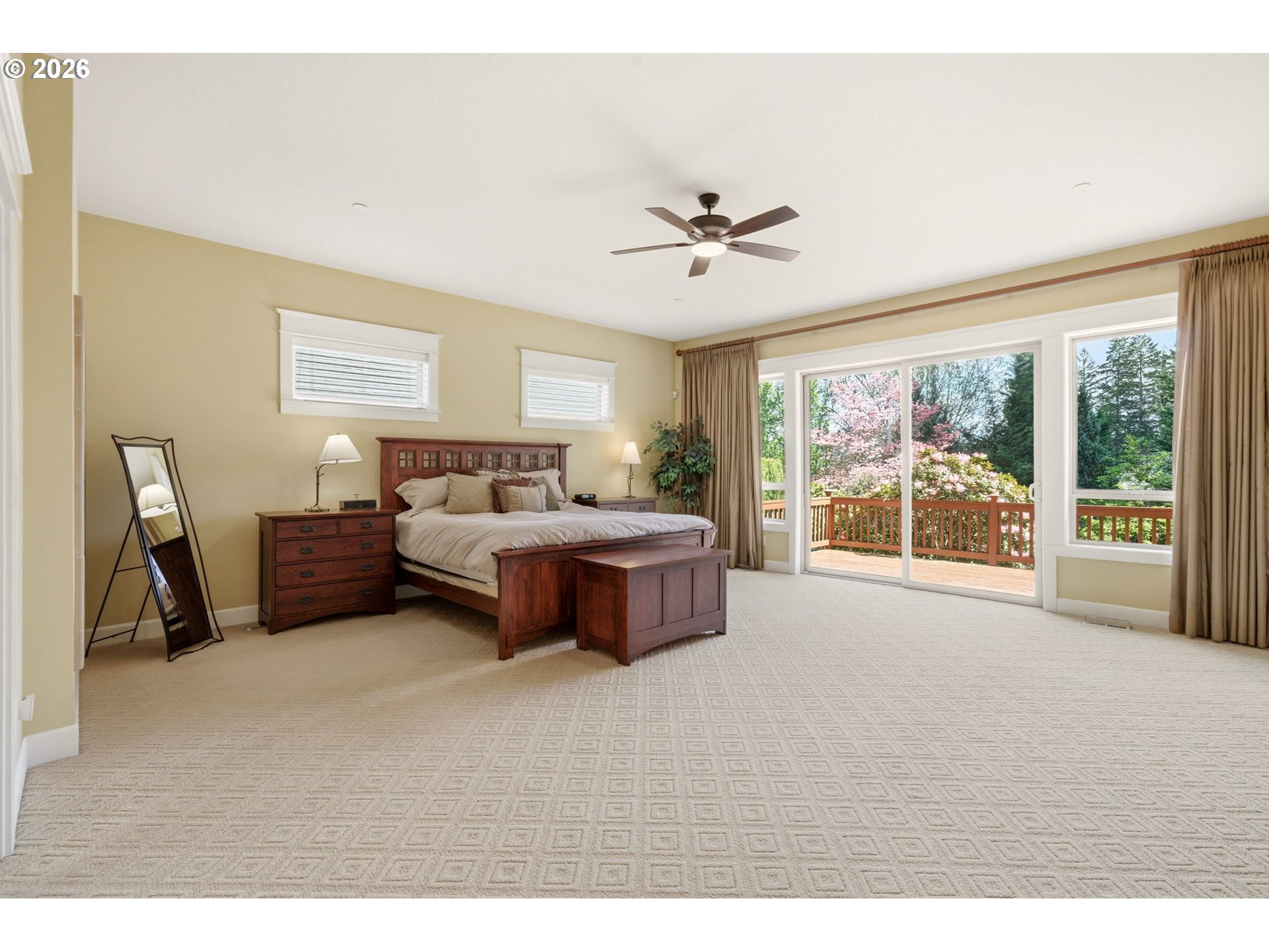 5904 NW INGLEWOOD CT