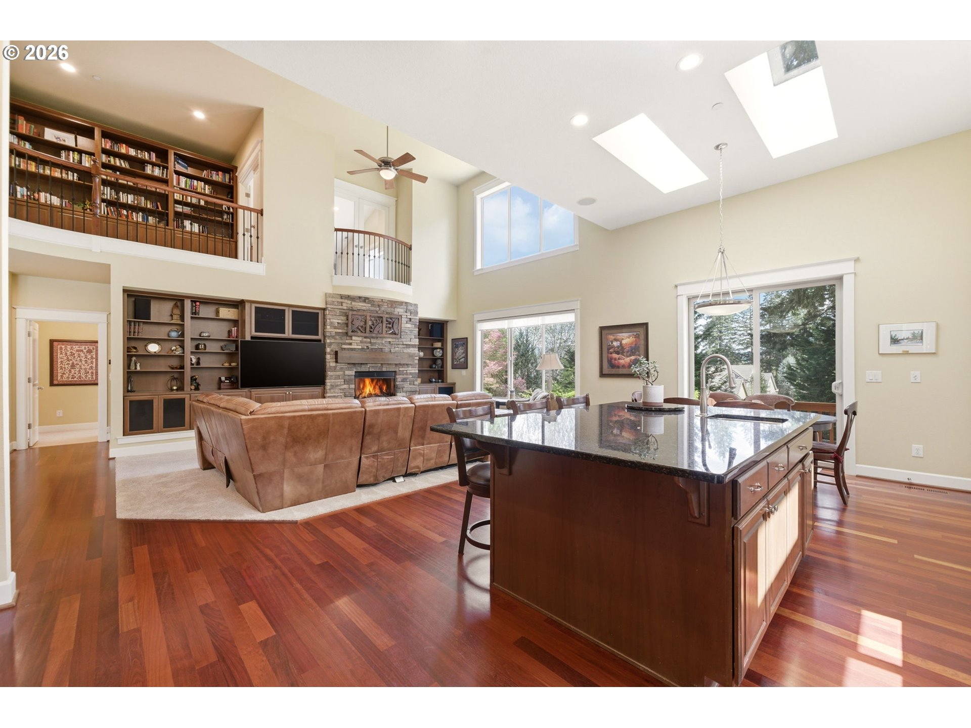 5904 NW INGLEWOOD CT