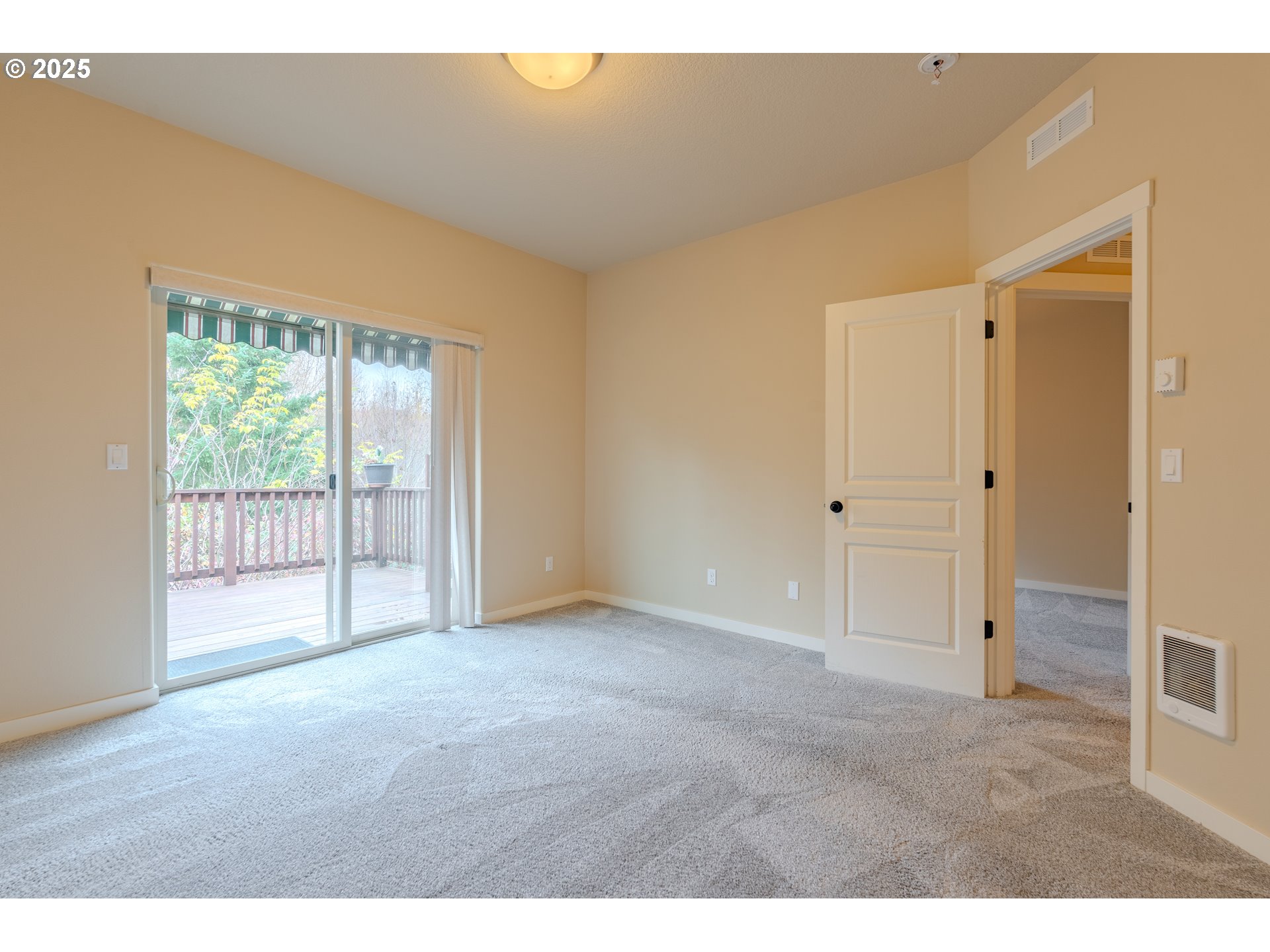 185 N 43RD PL