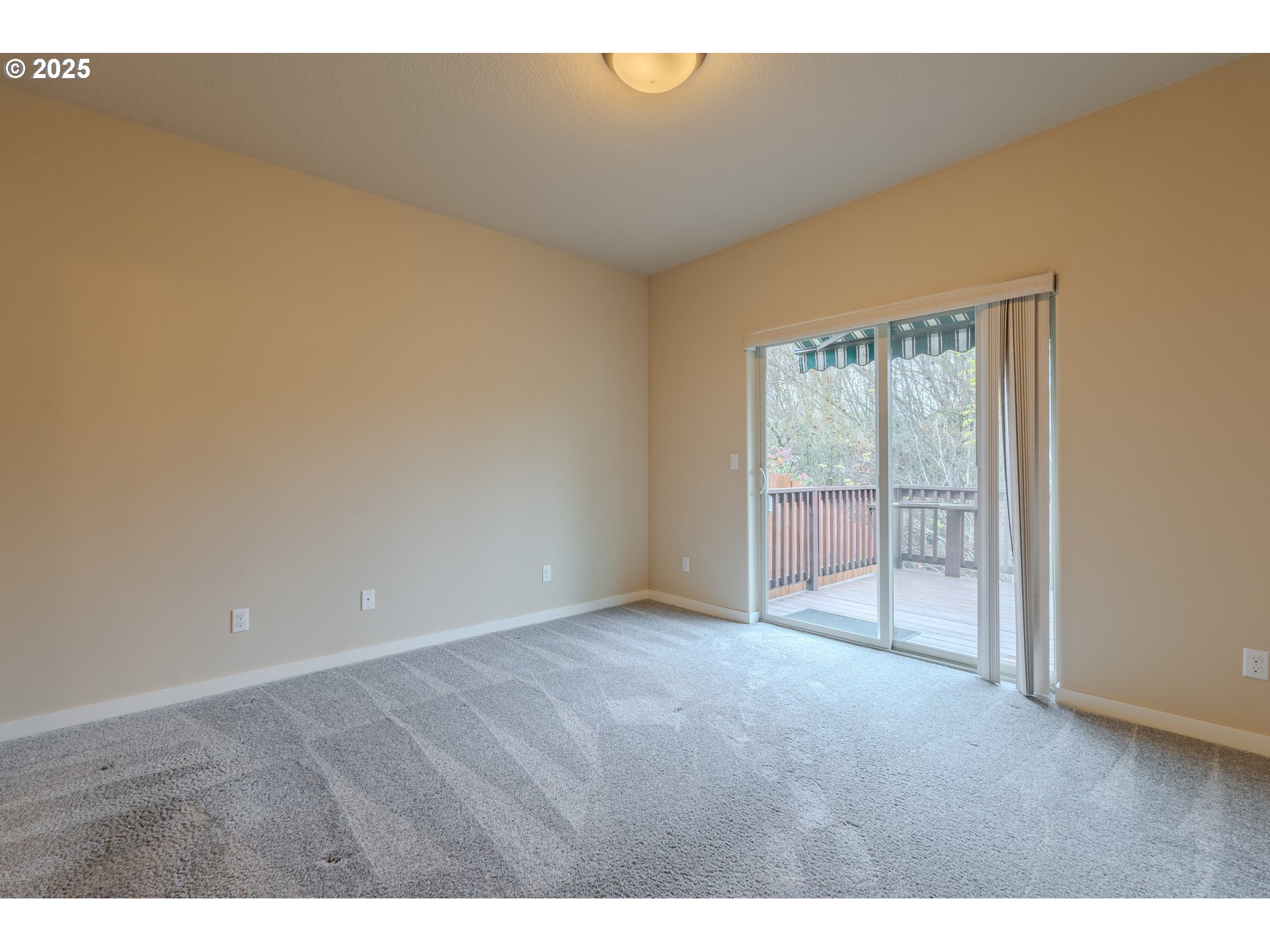 185 N 43RD PL